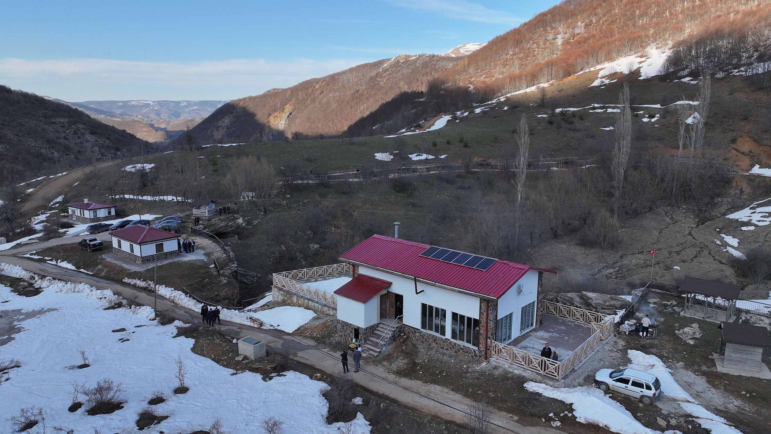 Dipsizgöl Şelalesi detay