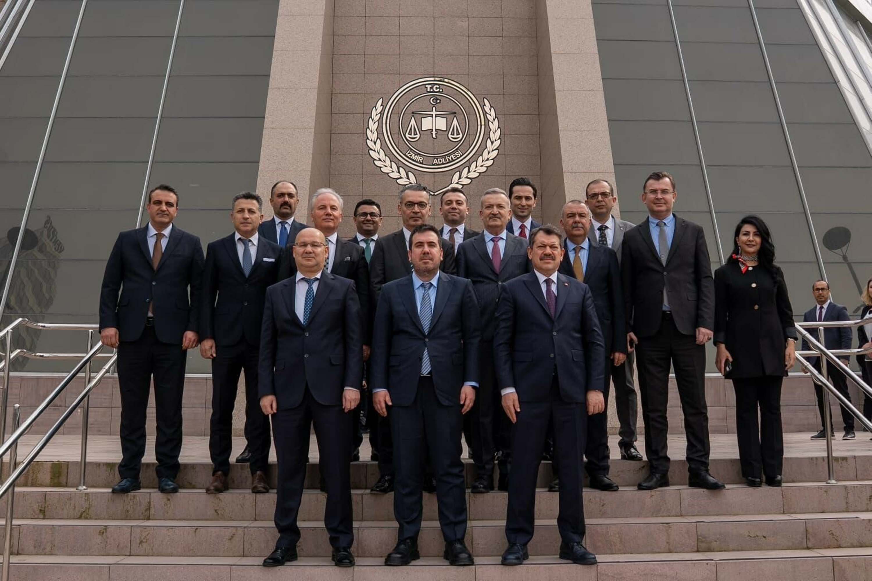 Adalet Bakan Yardımcısı Can Tuncay İzmir Adliyesi