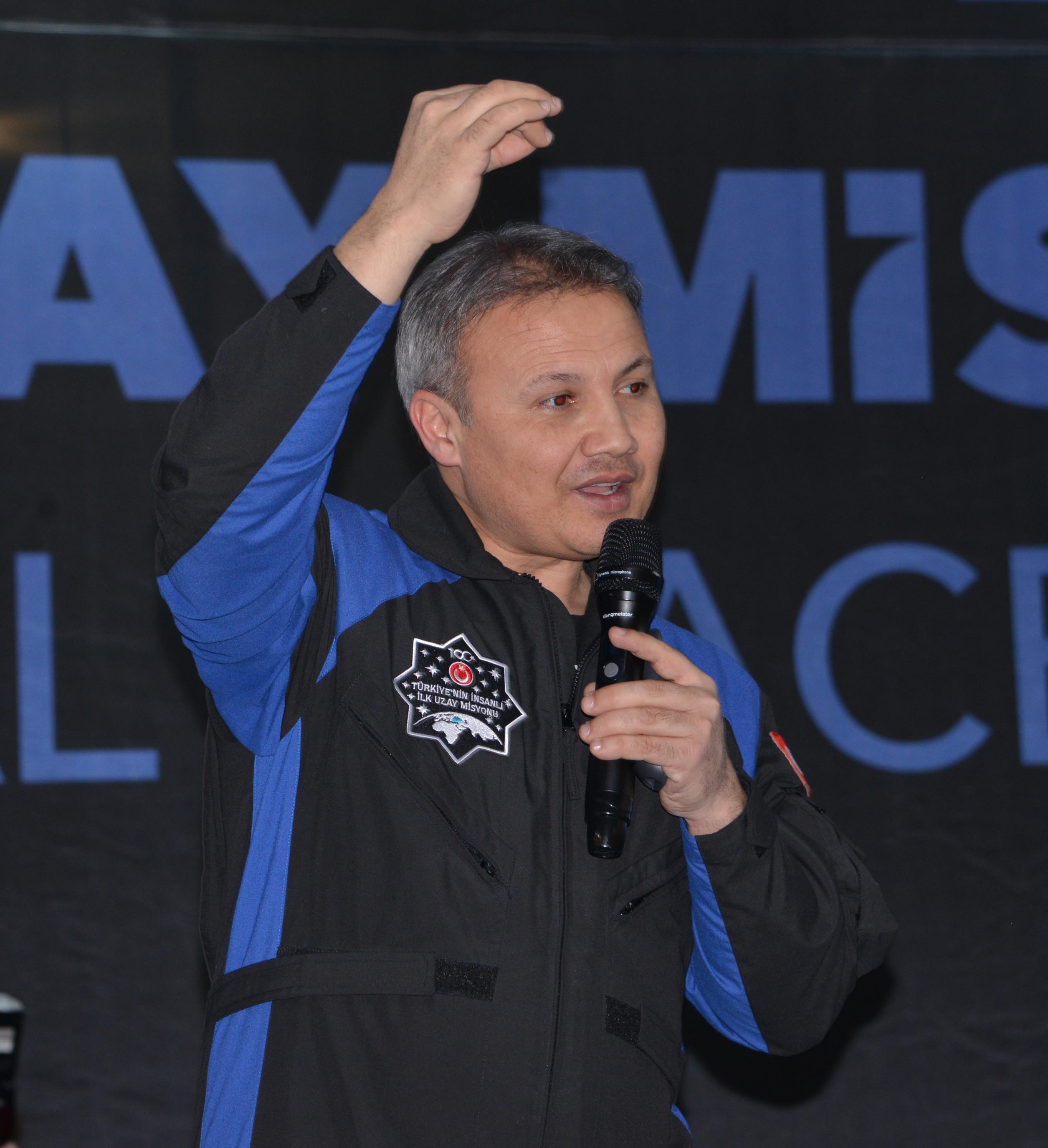 Gezeravcı dinleyicilerle