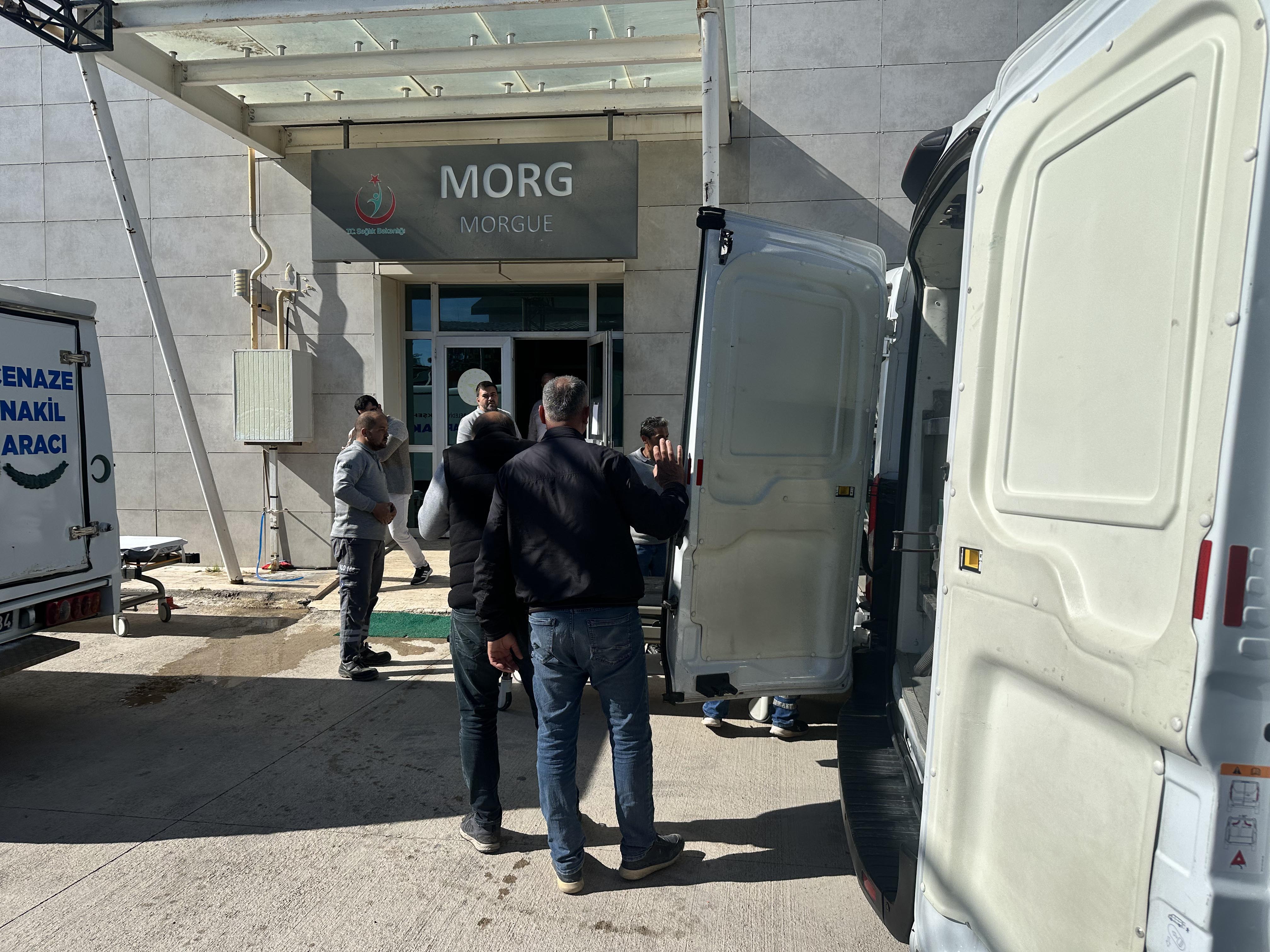 Finike göçmen spor salonu