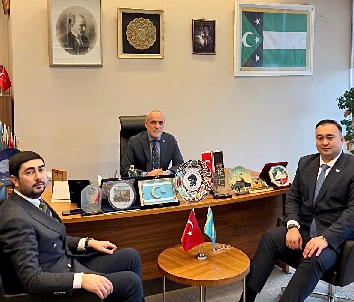 Cumhurbaşkanı Başdanışmanı Yalçın Topçu Kazakistan Heyeti ile Görüşme