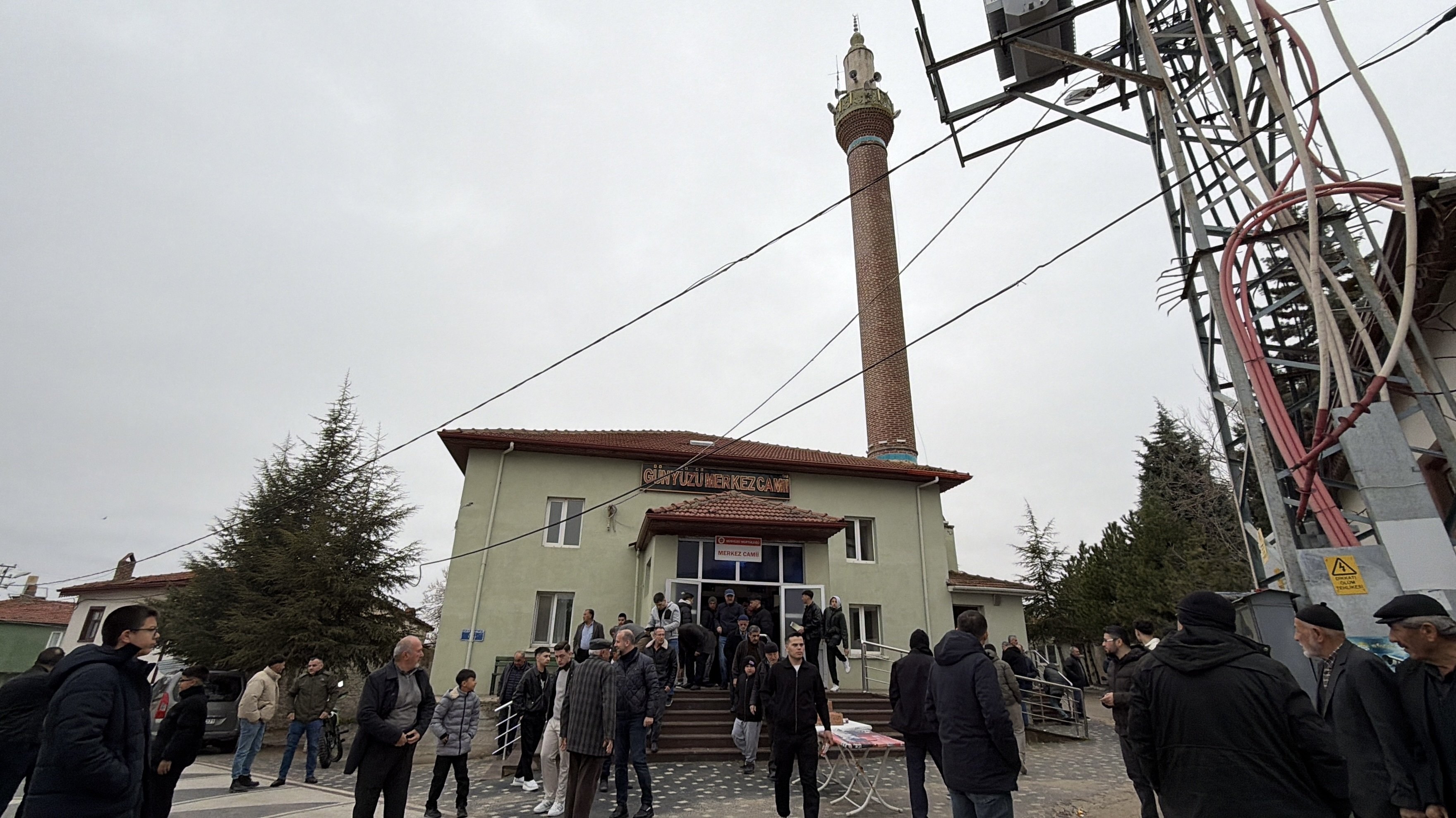 Mustafa Destici Konuşma Yapıyor