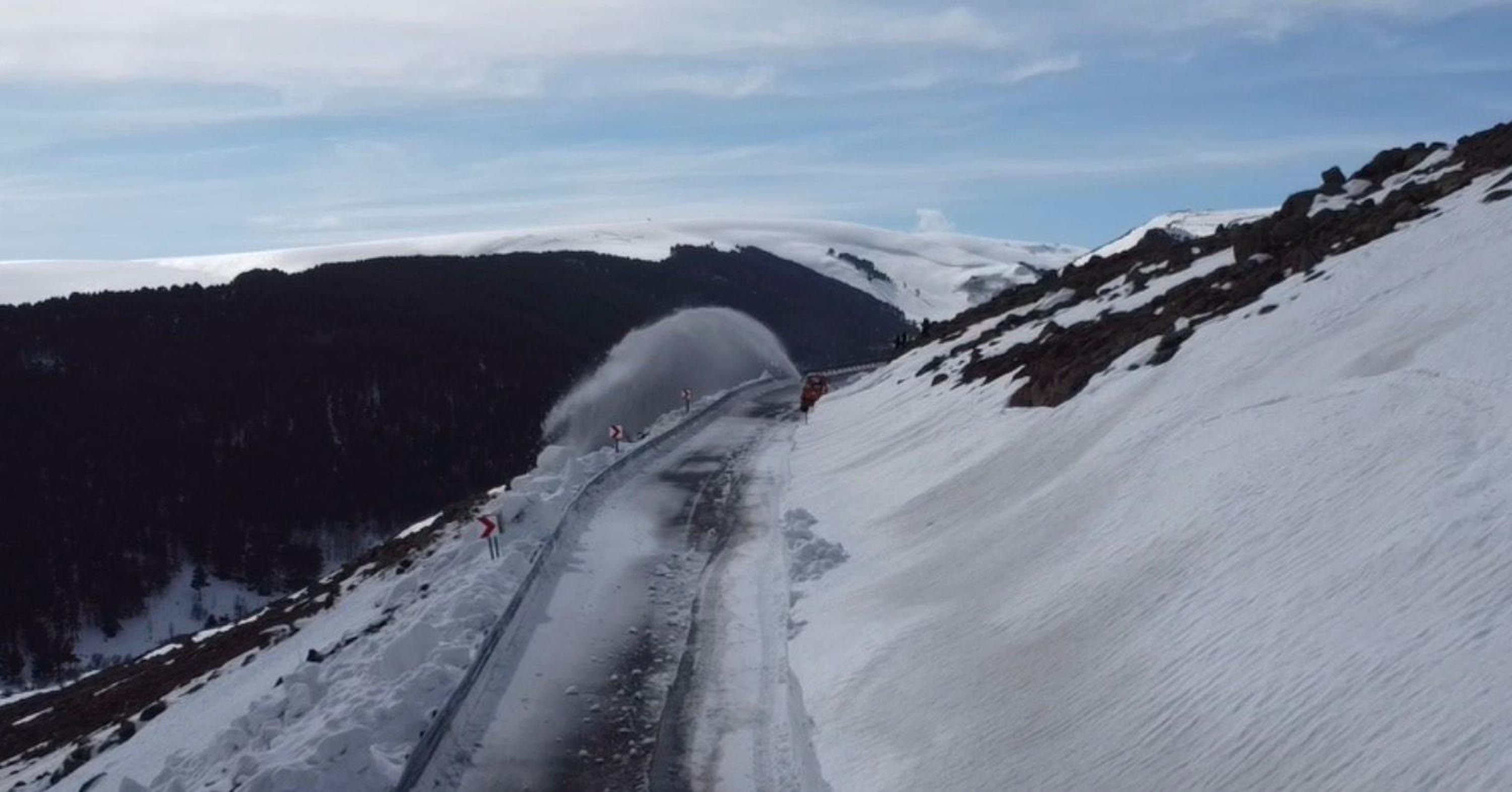 Kar temizleme çalışmaları Bülbülan
