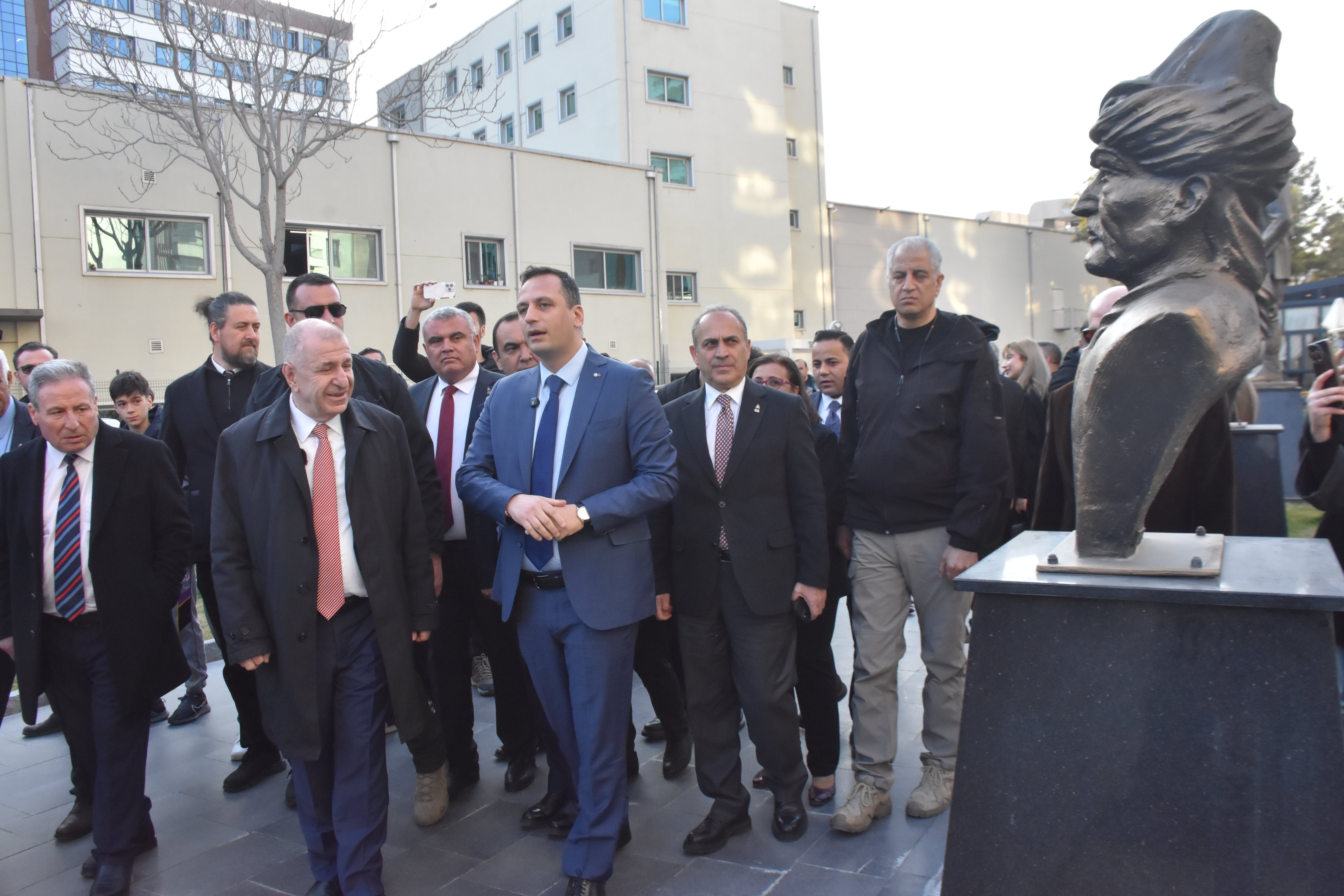 Ümit Özdağ İzmir