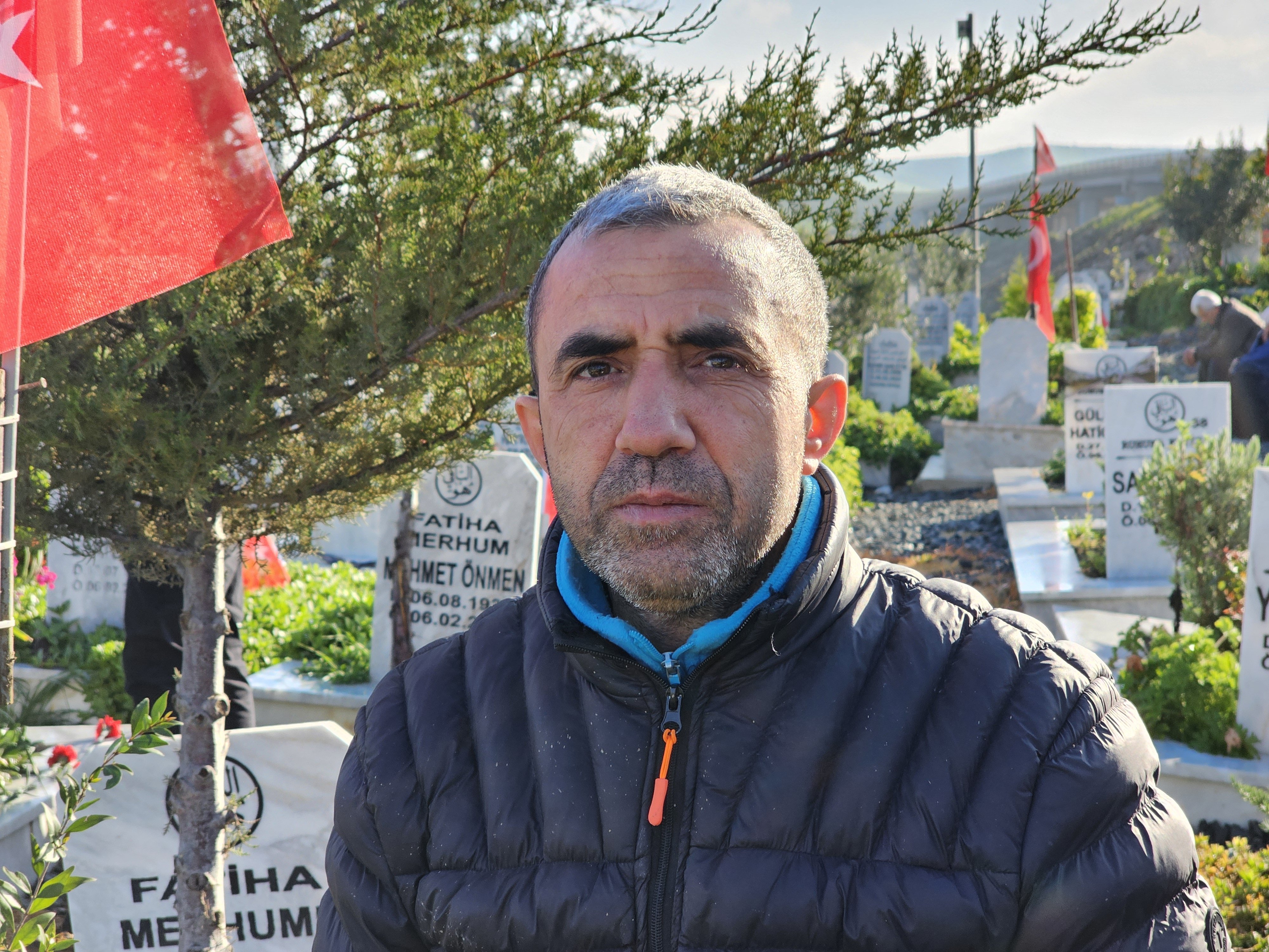 Hatay Deprem Şehitliği ziyaretçiler
