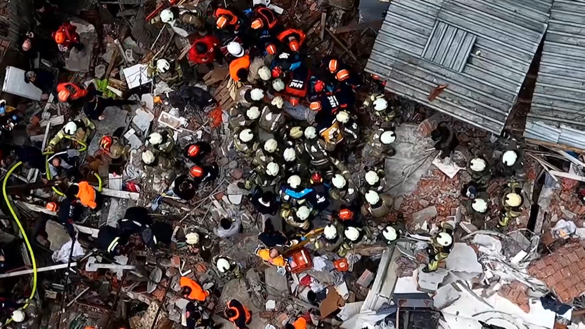 Fatih enkaz kurtarma operasyonu AFAD ekipleri