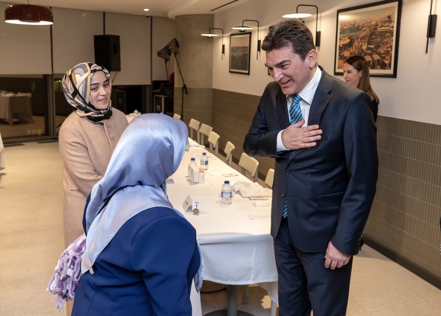 Zekai Aksakallı Konuşma Yapıyor