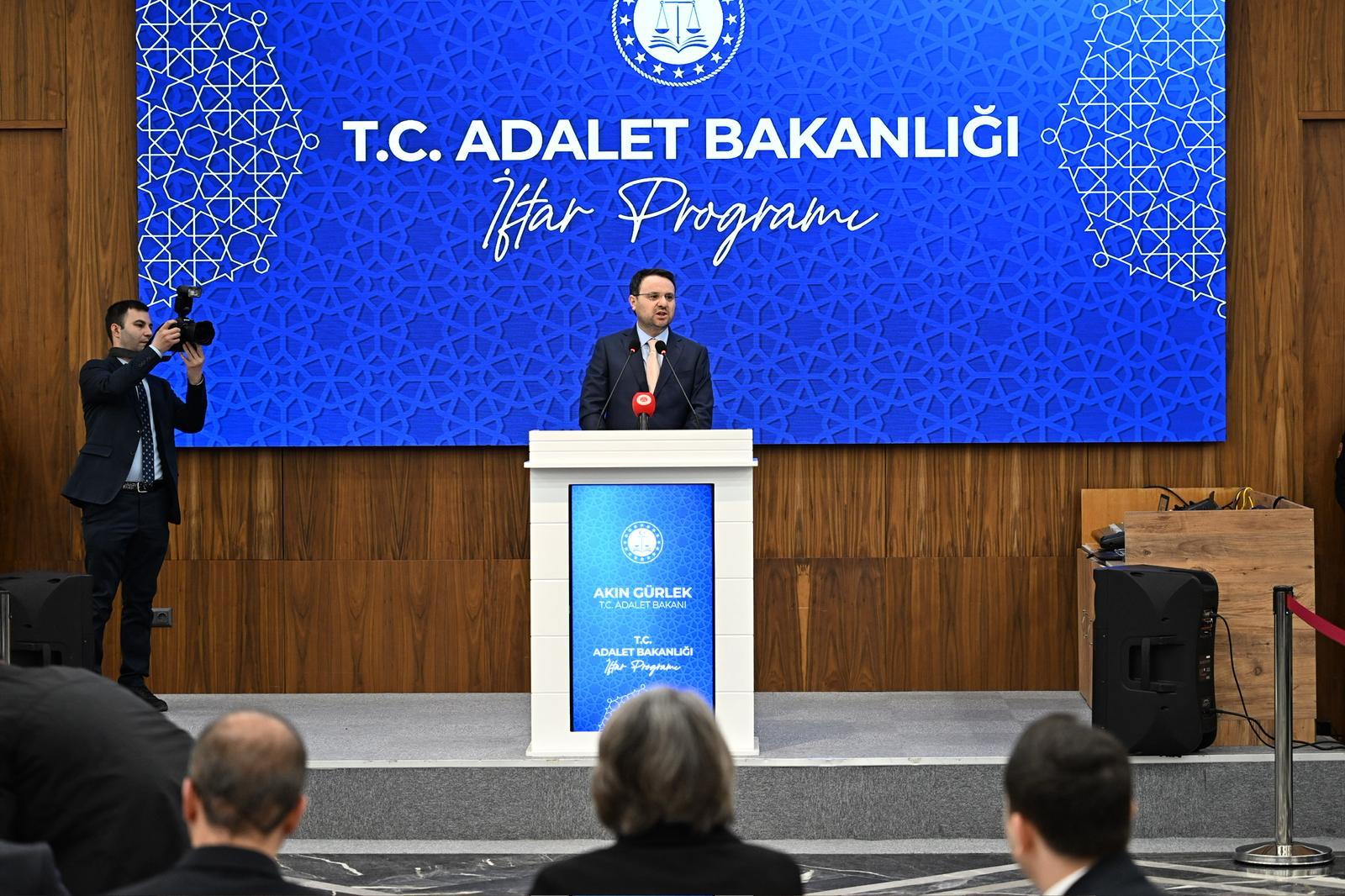 Adalet Bakanı Akın Gürlek yargı mensuplarıyla iftar yemeğinde