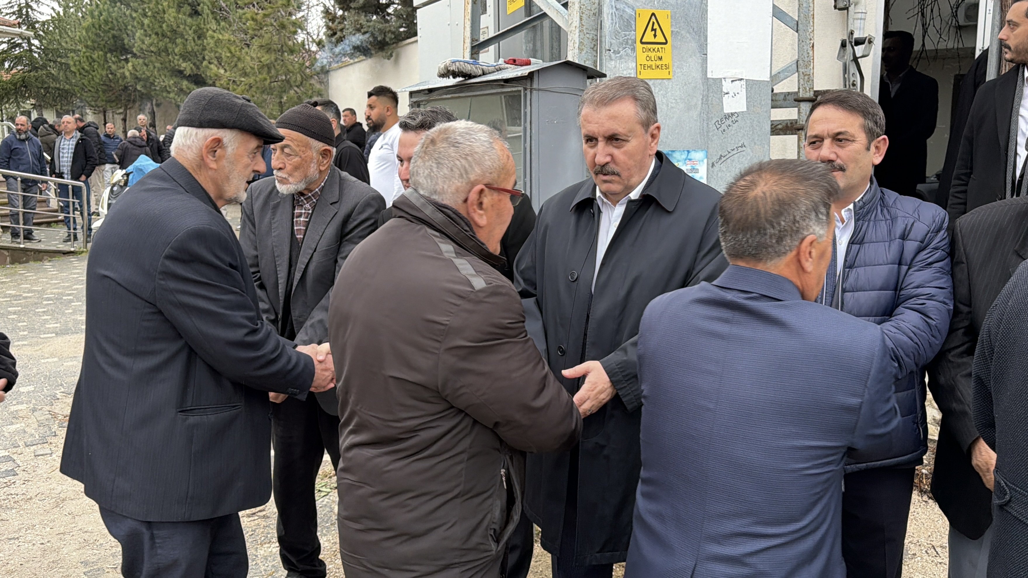 Mustafa Destici Bayram Namazı