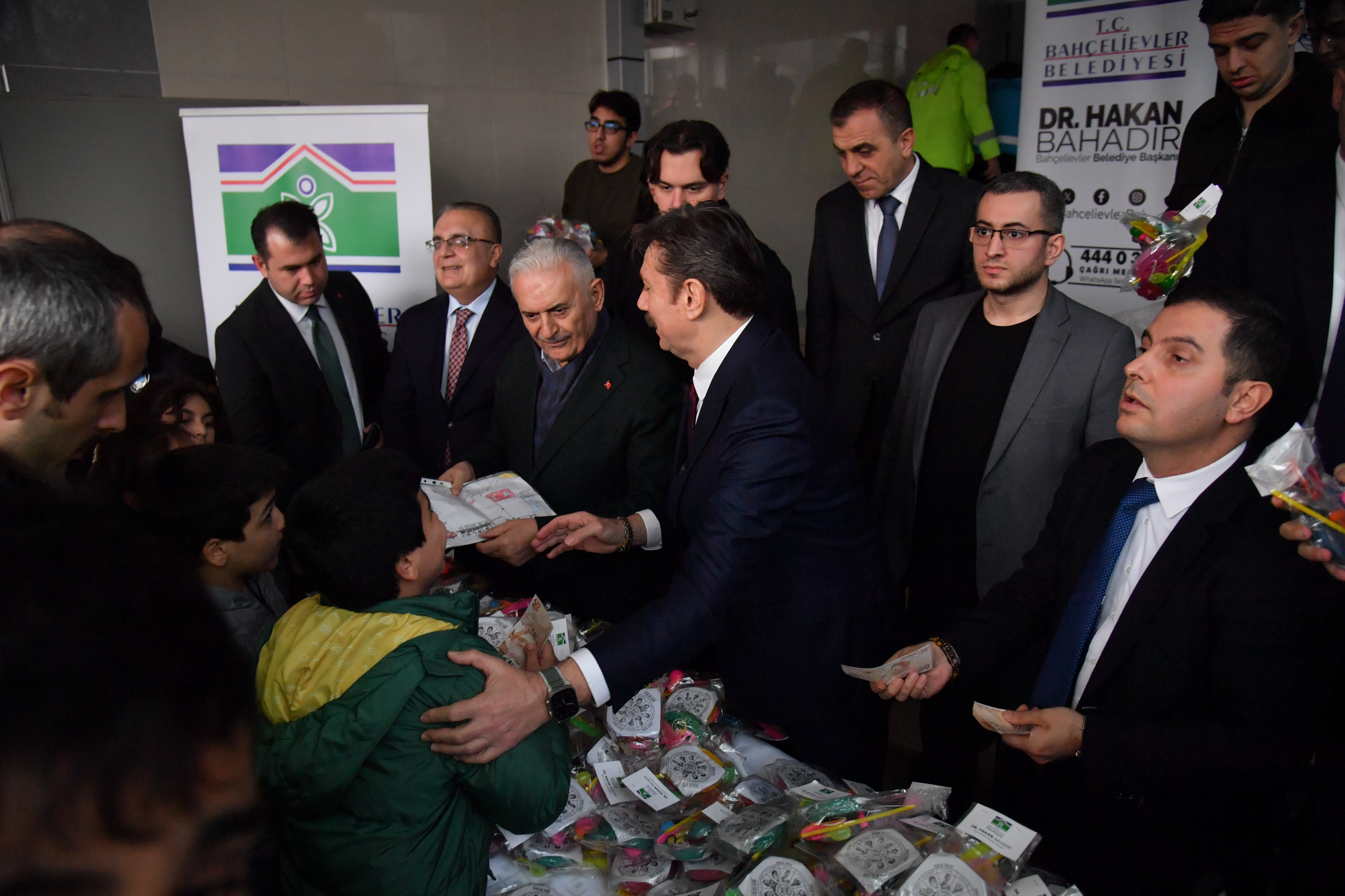 Bayramlaşma programı kalabalık