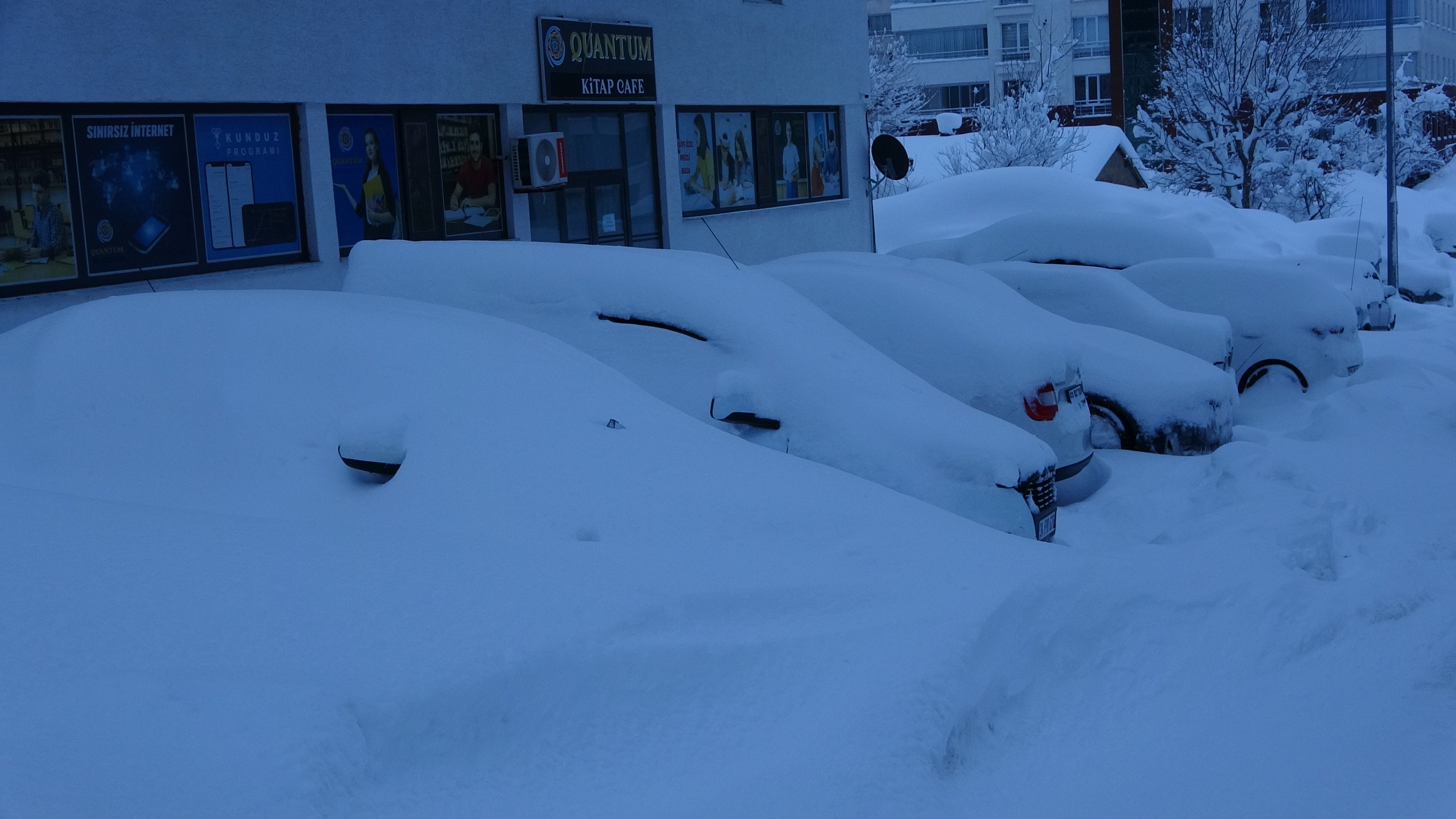 Bitlis kar yağışı köy yolu kapalı