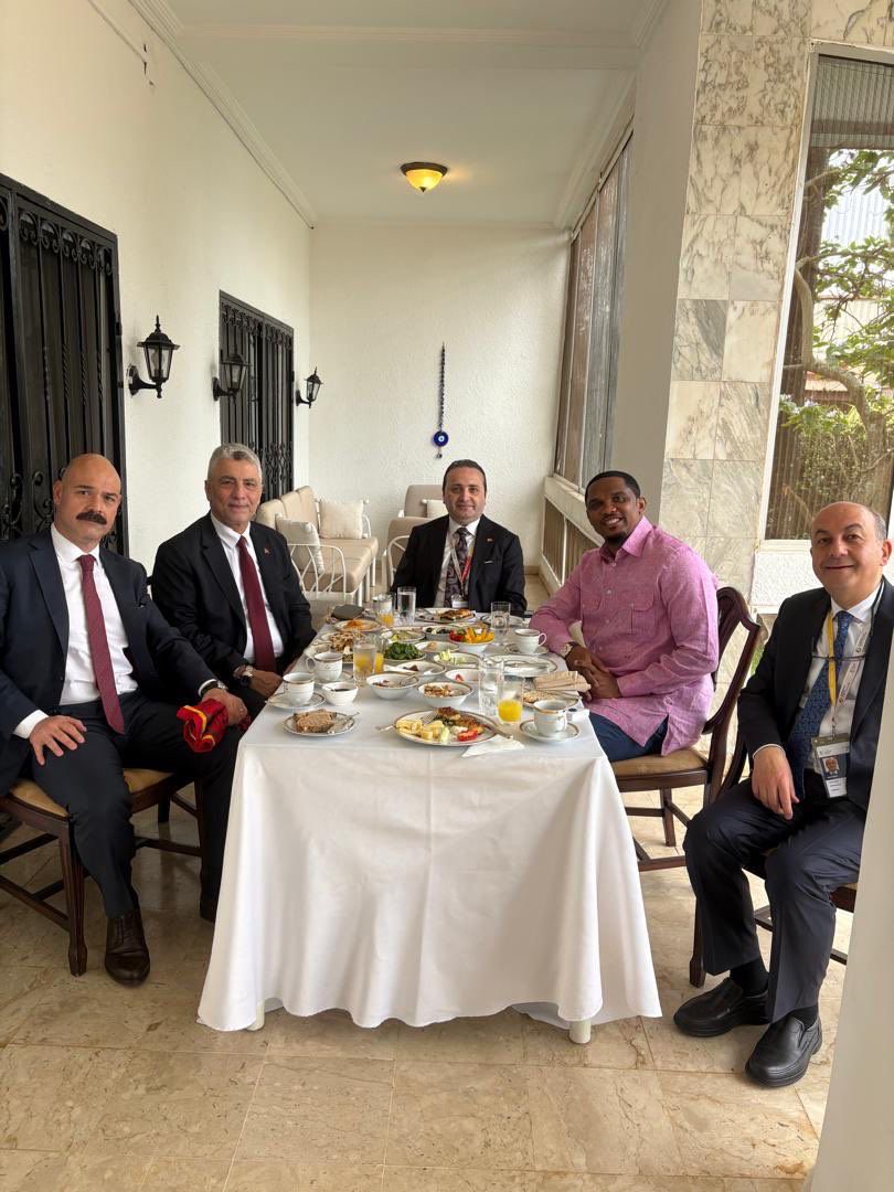 Bakan Ömer Bolat Samuel Etoo görüşmesi