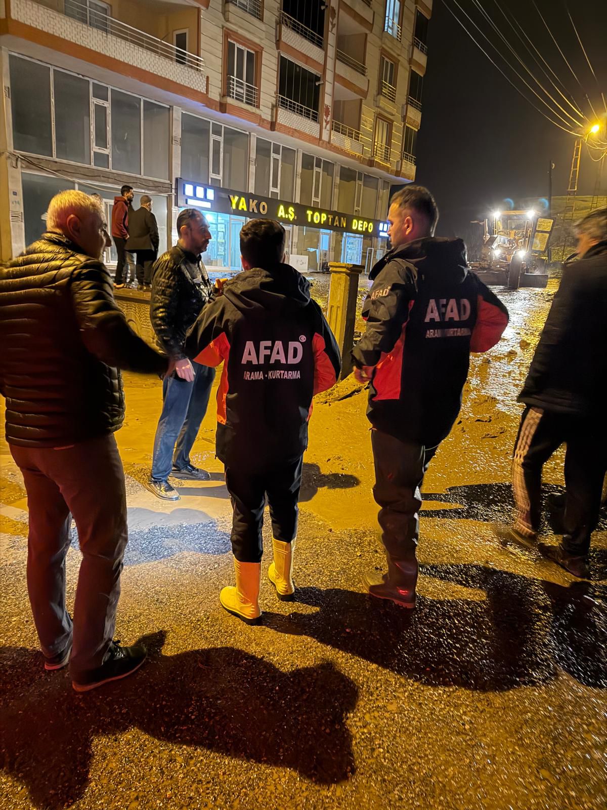 Siirt sel sonrası temizlik