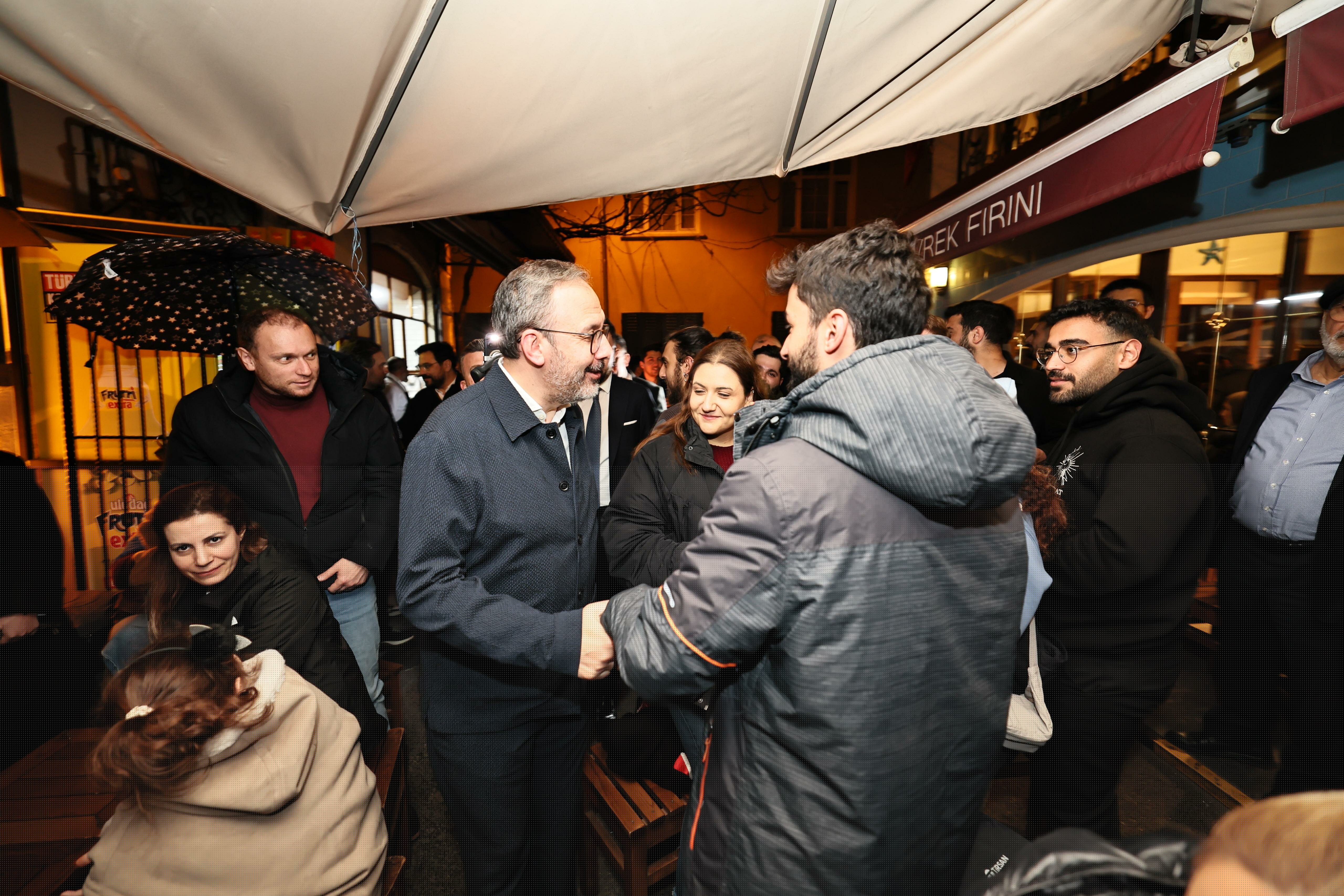 Kasapoğlu vatandaşlarla fotoğraf