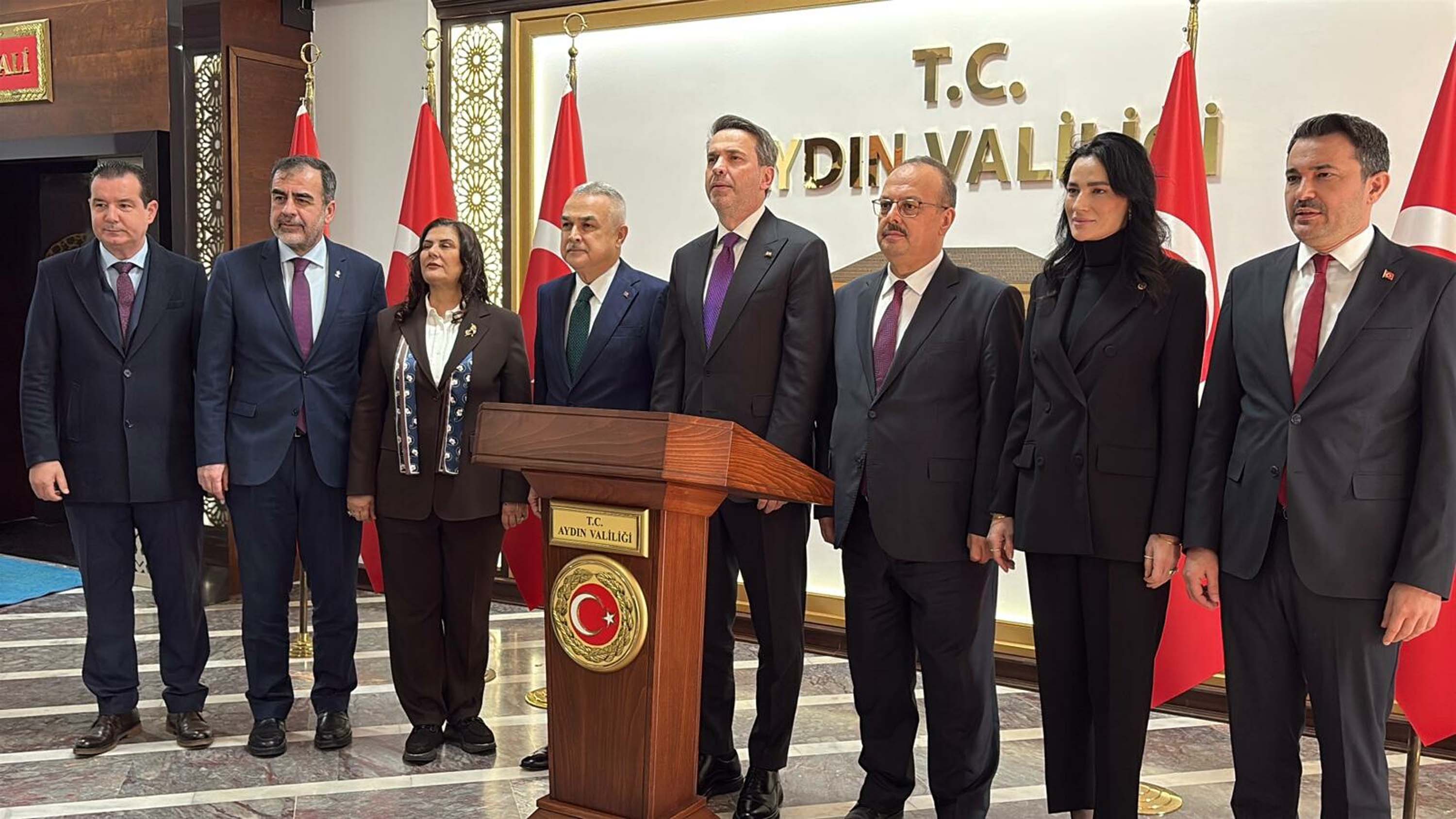 Bakan Bayraktar toplantıda