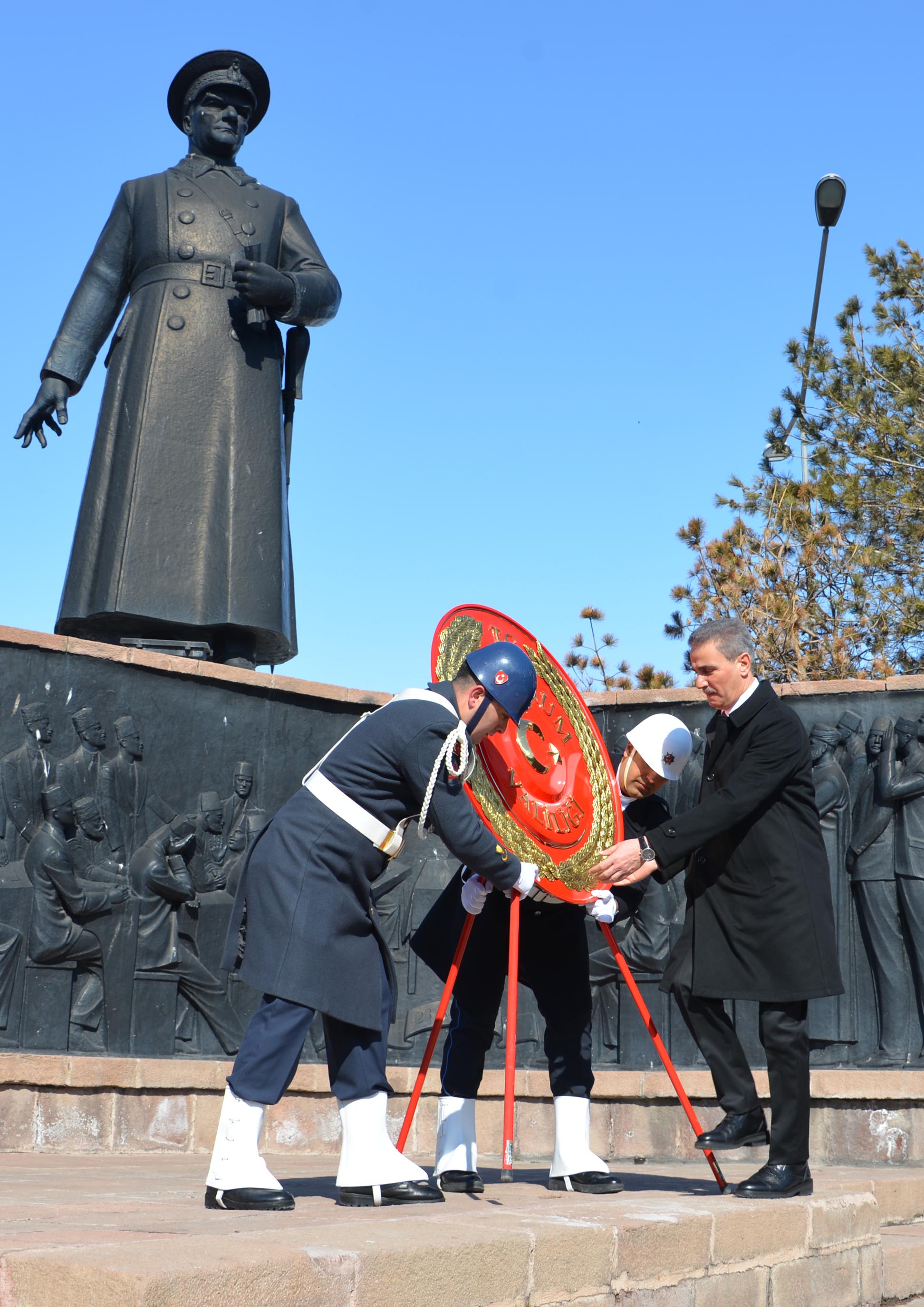 Erzurum 9. Kolordu Komutanı Albay Kemal Kahraman