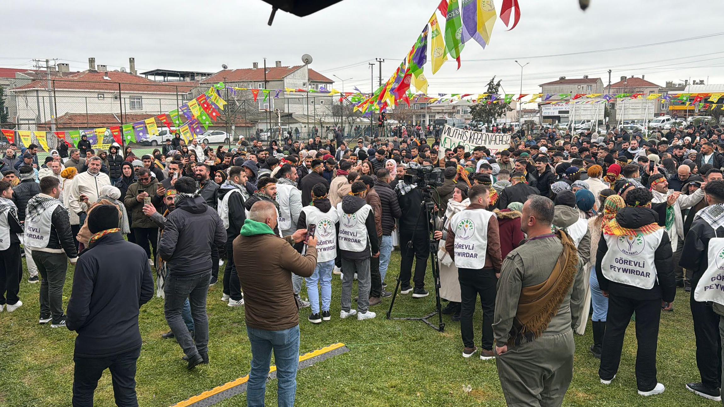 Nevruz Ateşi ve Halaylar