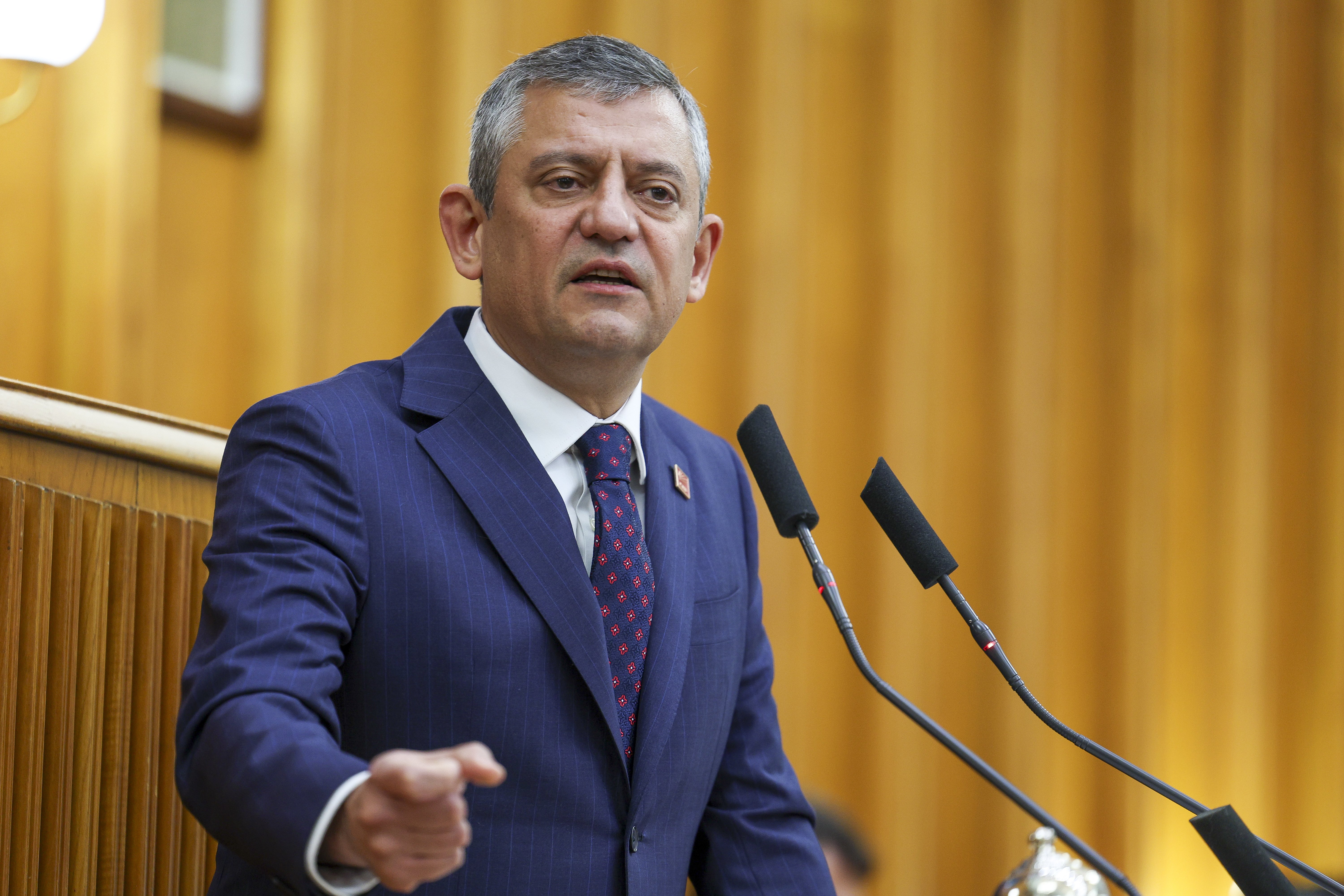 Özgür Özel TBMM kürsüsünde