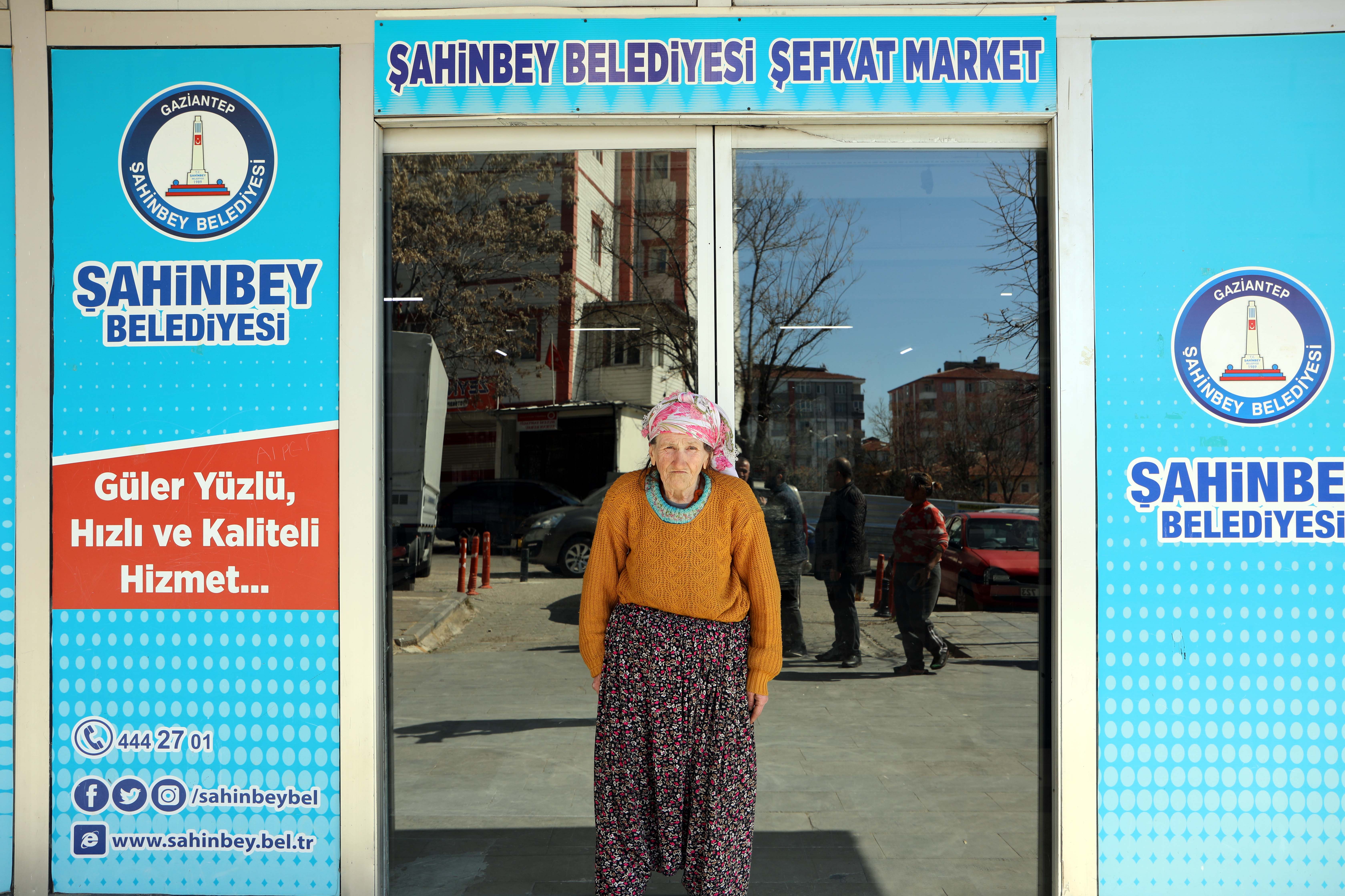 Ümmi Gülsüm Dinç ve Şahinbey Belediye Başkanı Mehmet Tahmazoğlu