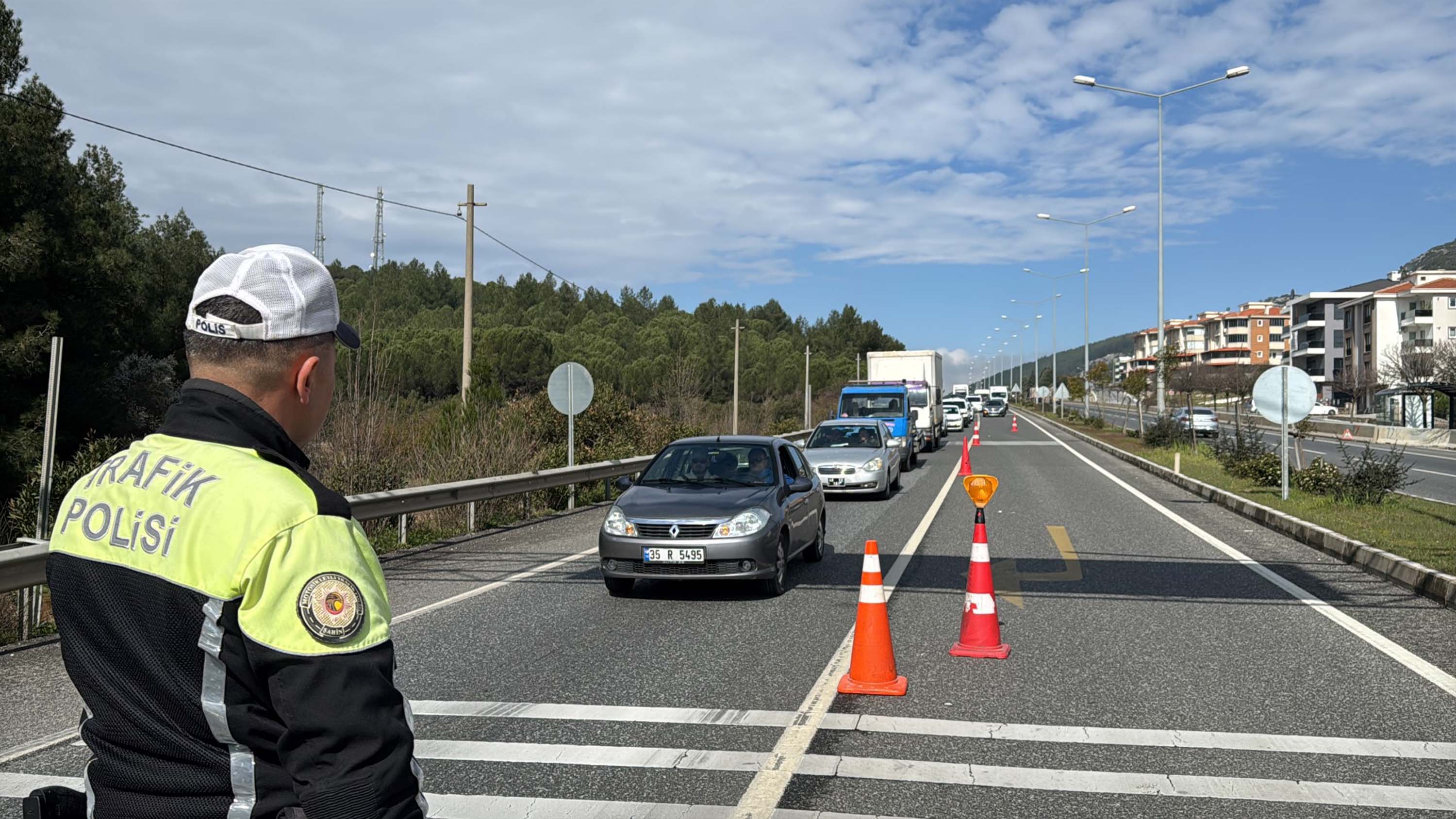 Muğla trafik polisi görevde