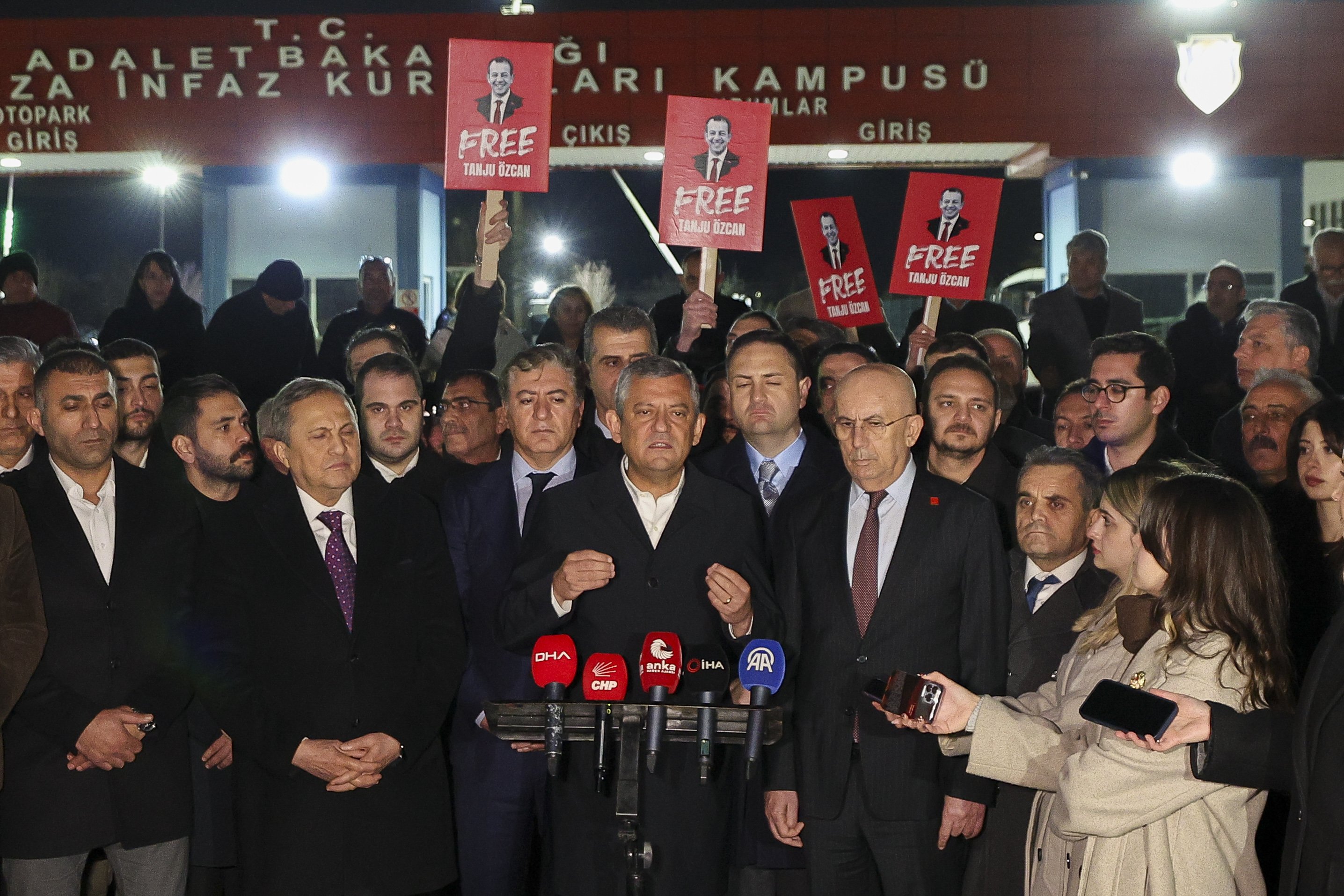 CHP Genel Başkanı Özgür Özel