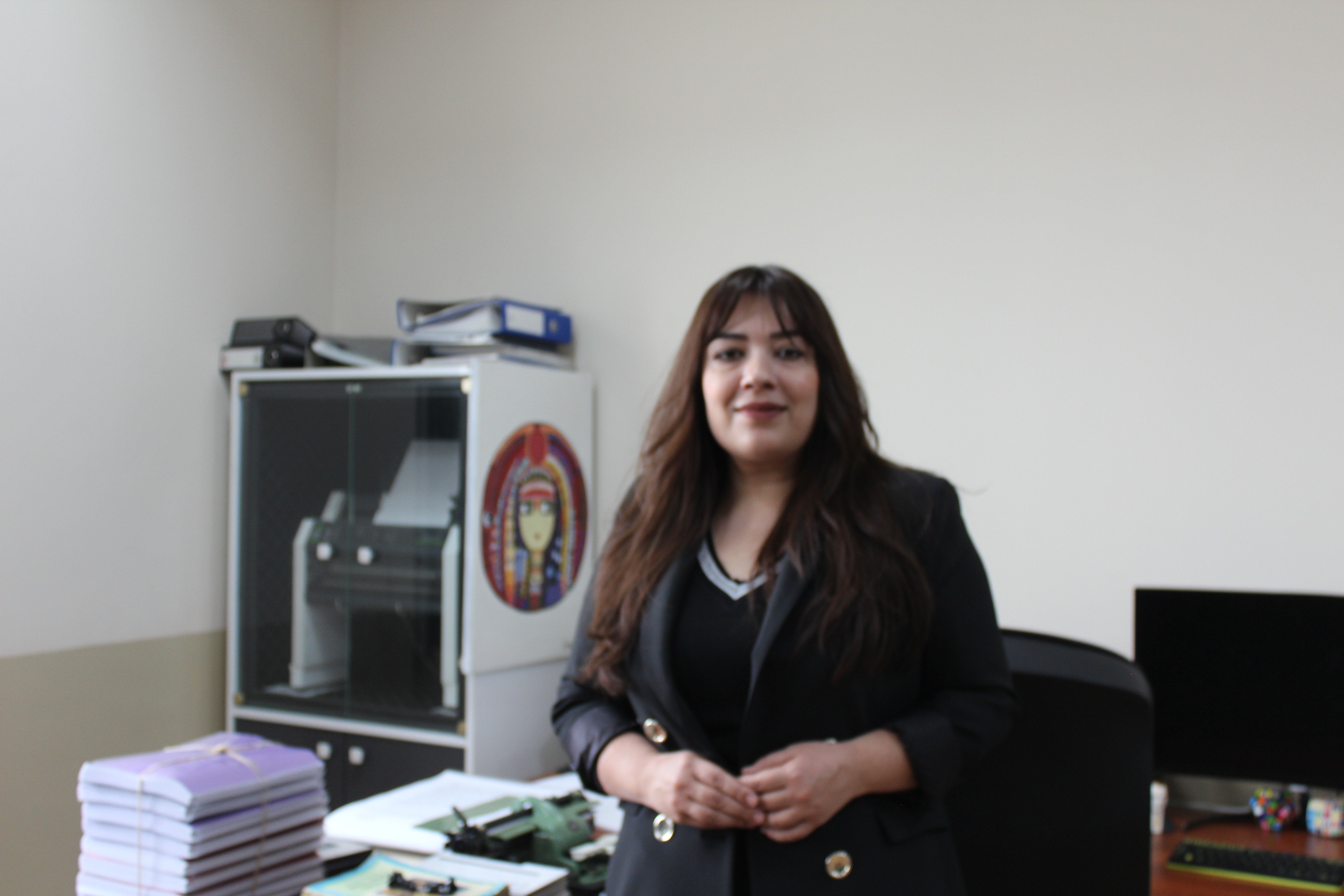 Doç. Dr. Gülistan Yalçın engelli bireylerle çalışırken