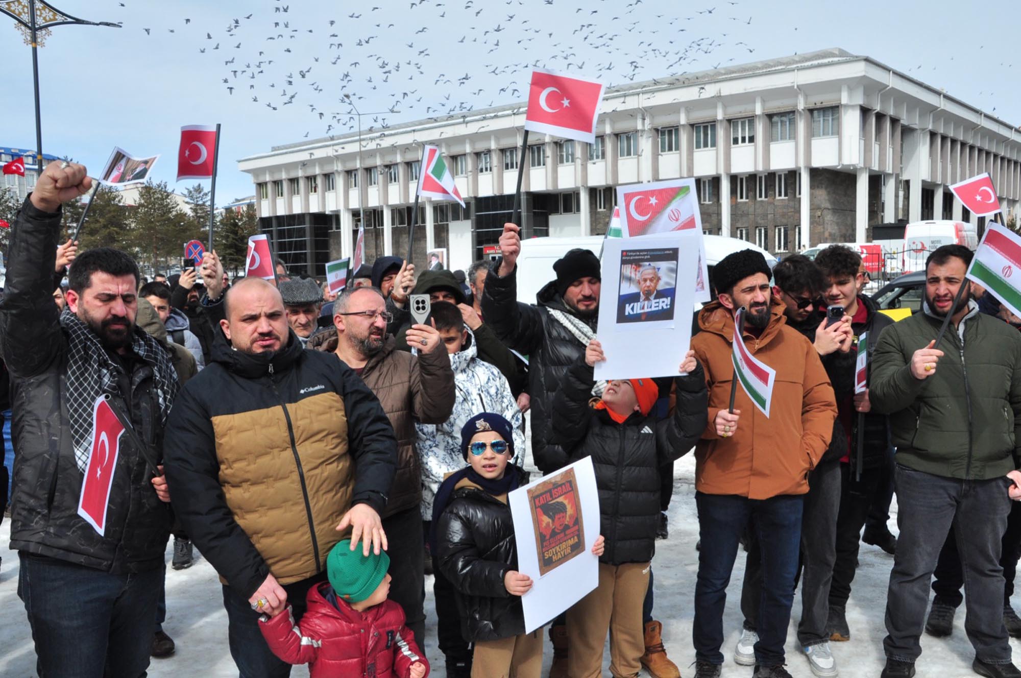 Kars protestosu dövizler