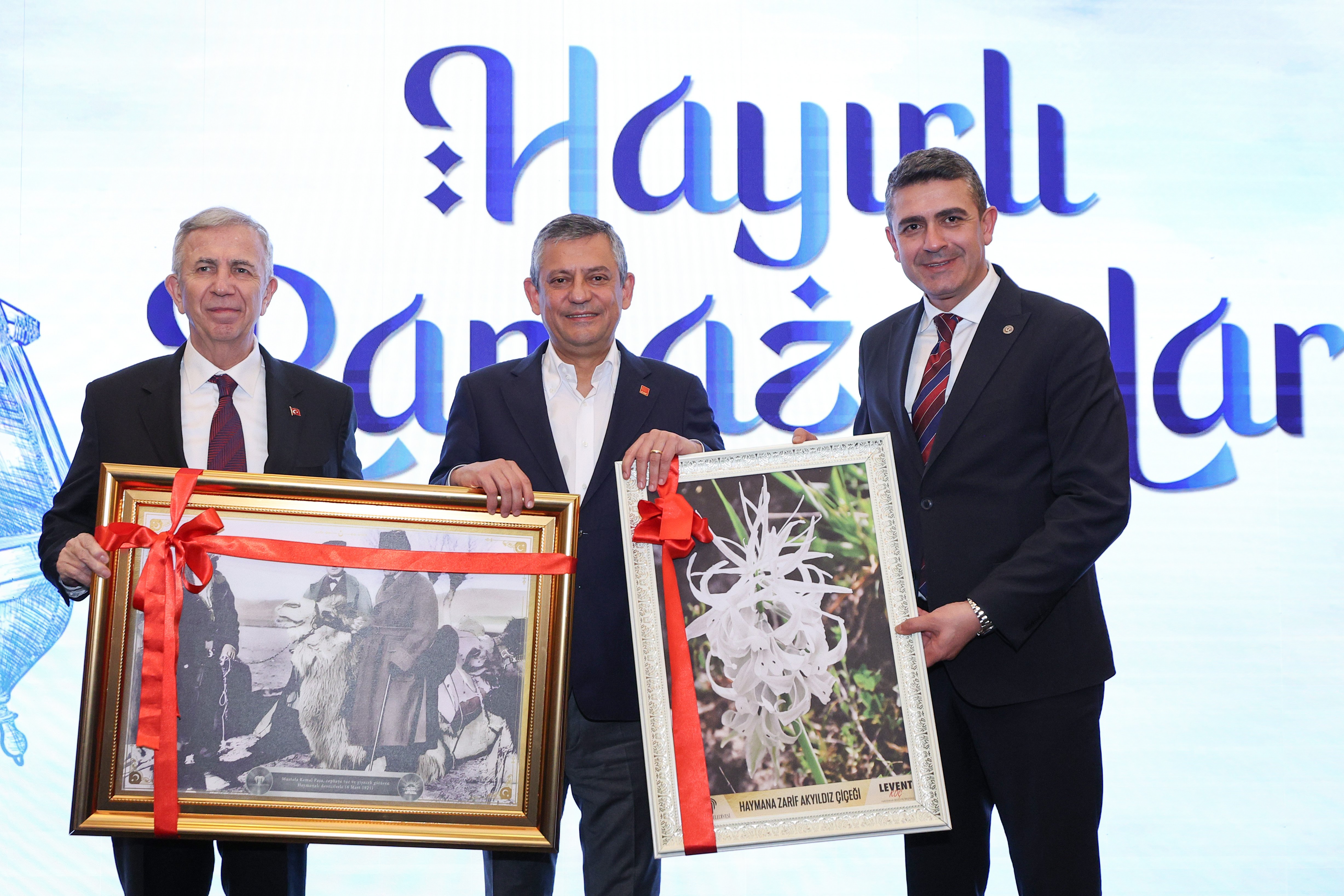 Mansur Yavaş ve Özgür Özel