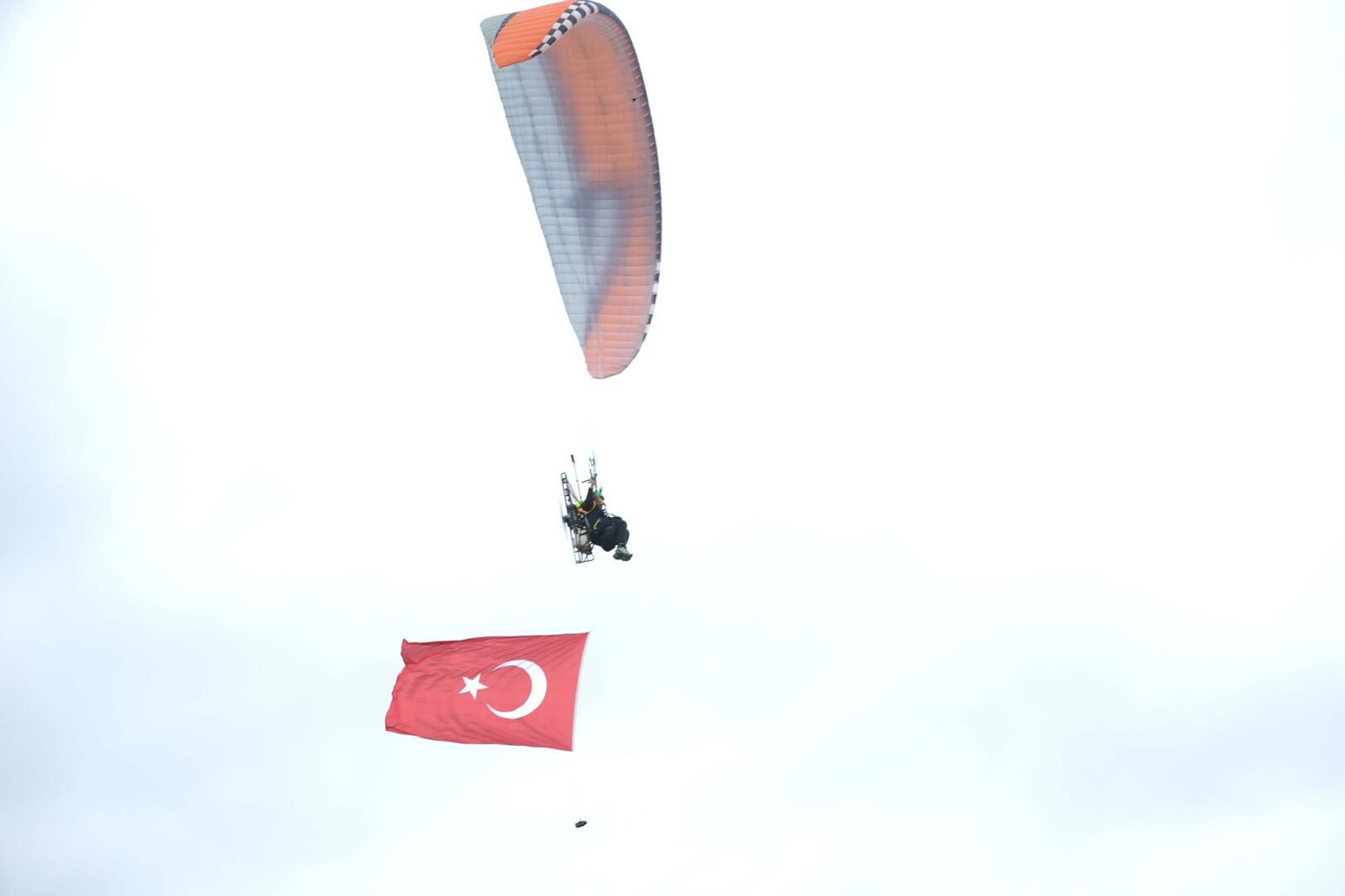 Bodrum semalarında Türk bayrağı