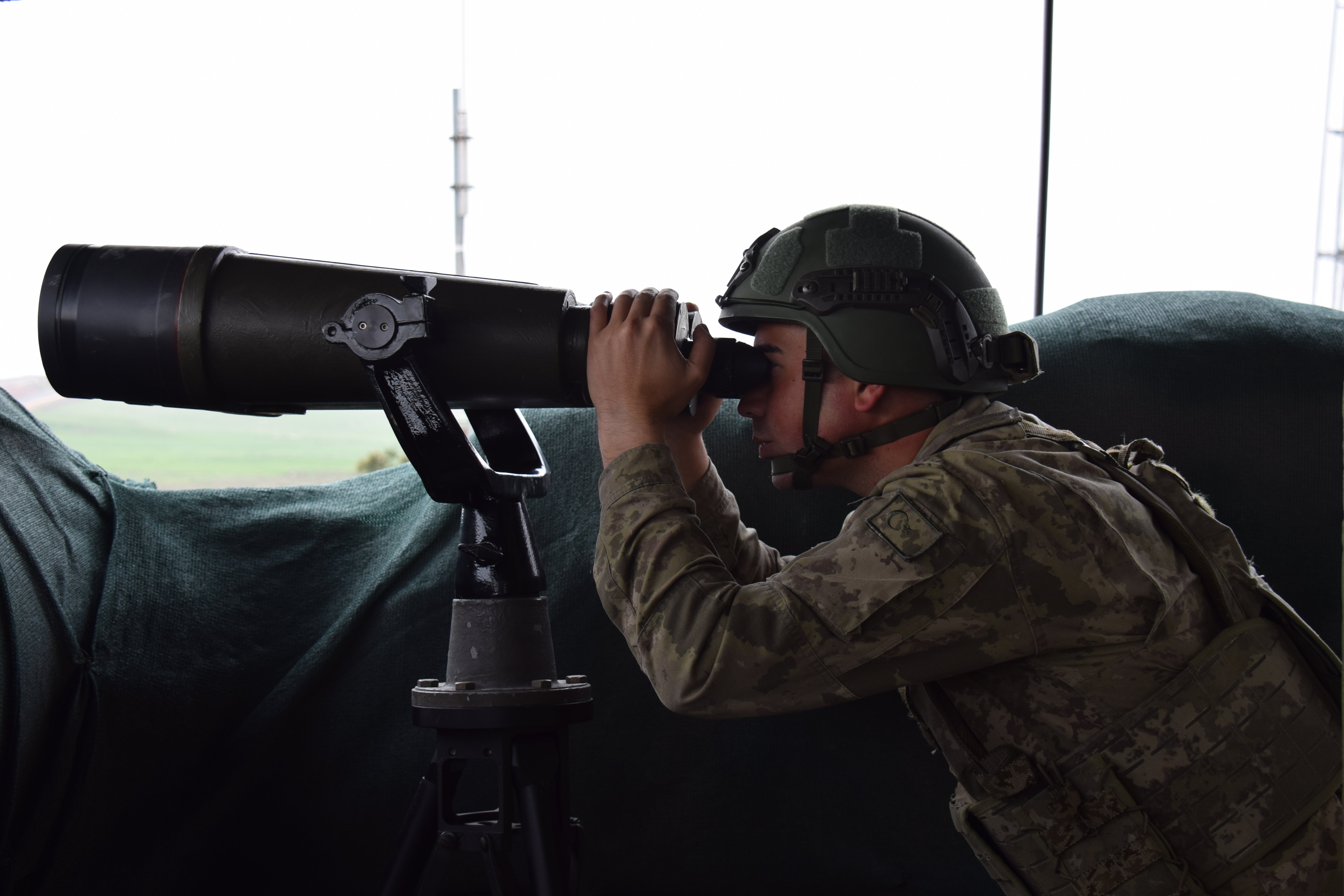 Sınır karakolunda bayram