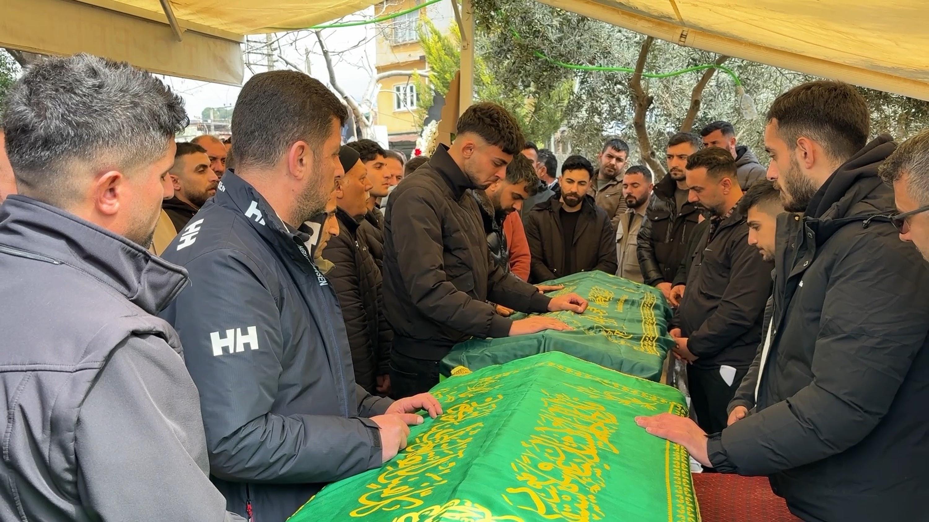 Erhan Özlüer ve Ayhan Özlüer cenaze töreni Kemer Mahallesi Kocaçınar Camii