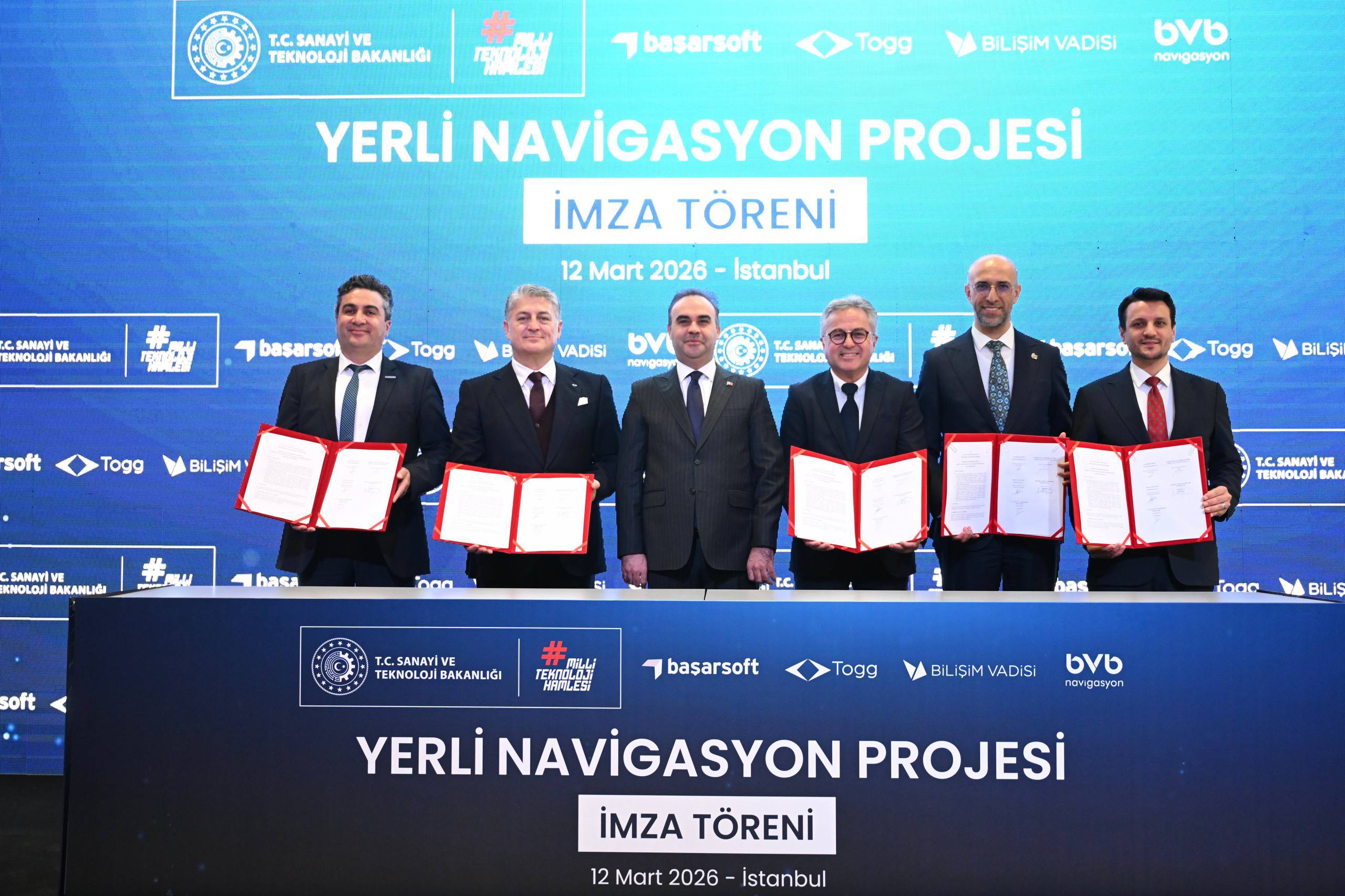 Yerli Navigasyon Projesi İmza Töreni Katılımcıları