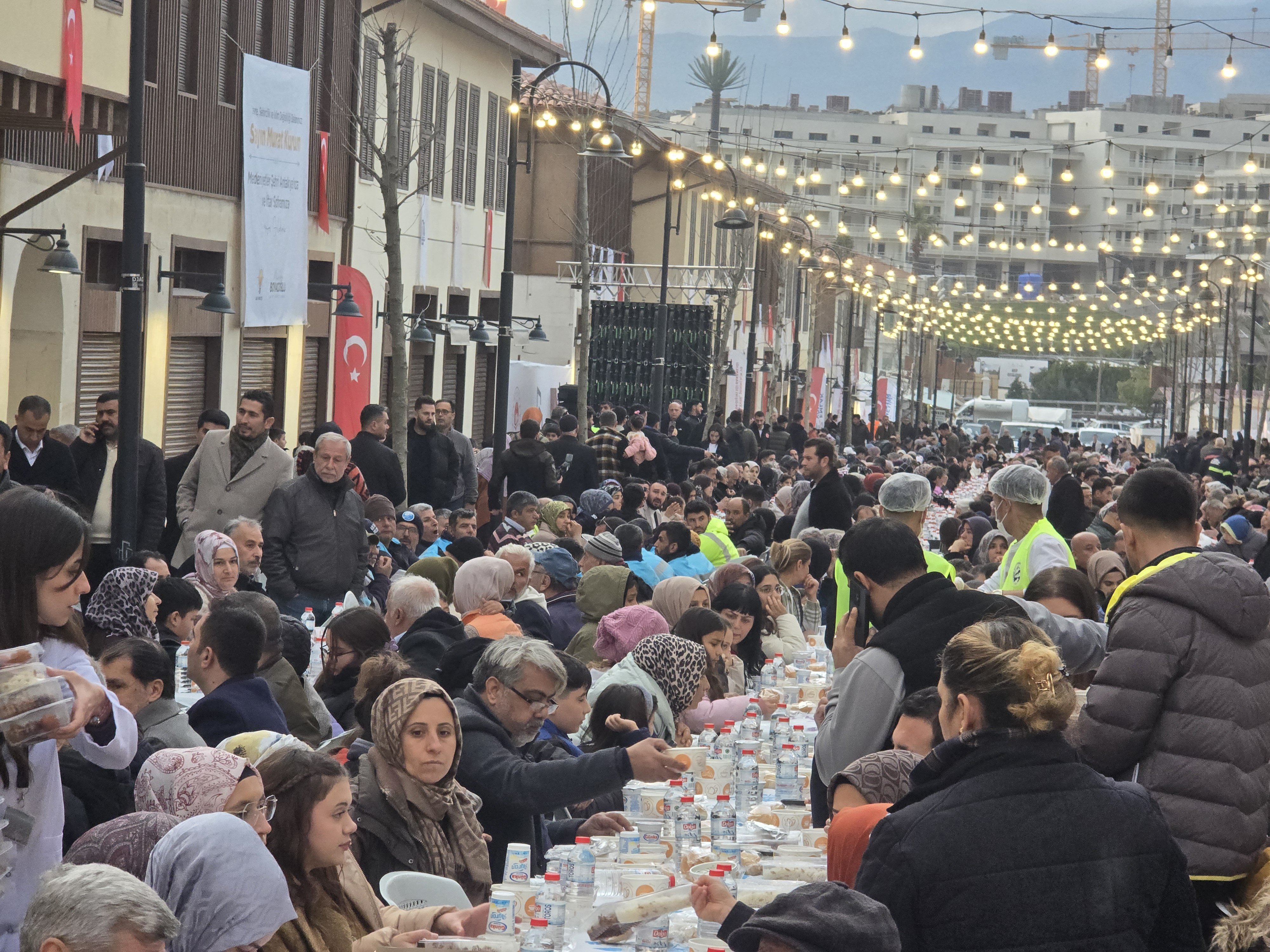 Bakan Kurum konuşma yaparken