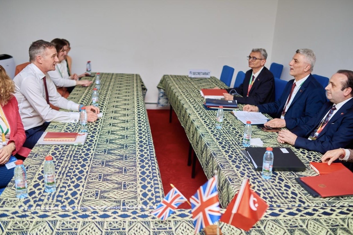 Ticaret Bakanı Ömer Bolat Birleşik Krallık Bakanı Peter Kyle ile görüşüyor