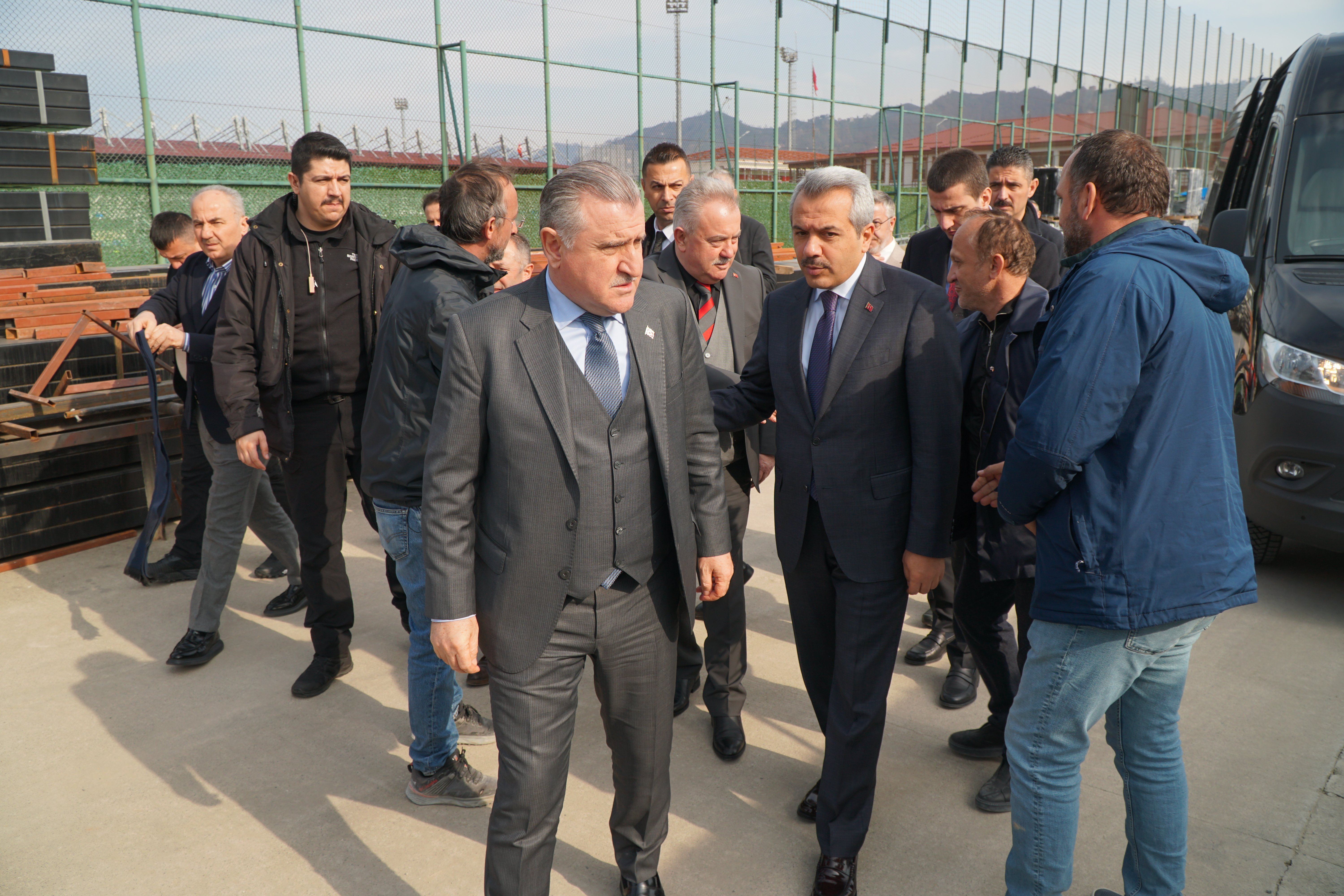 Bakan Osman Aşkın Bak Rize ziyareti