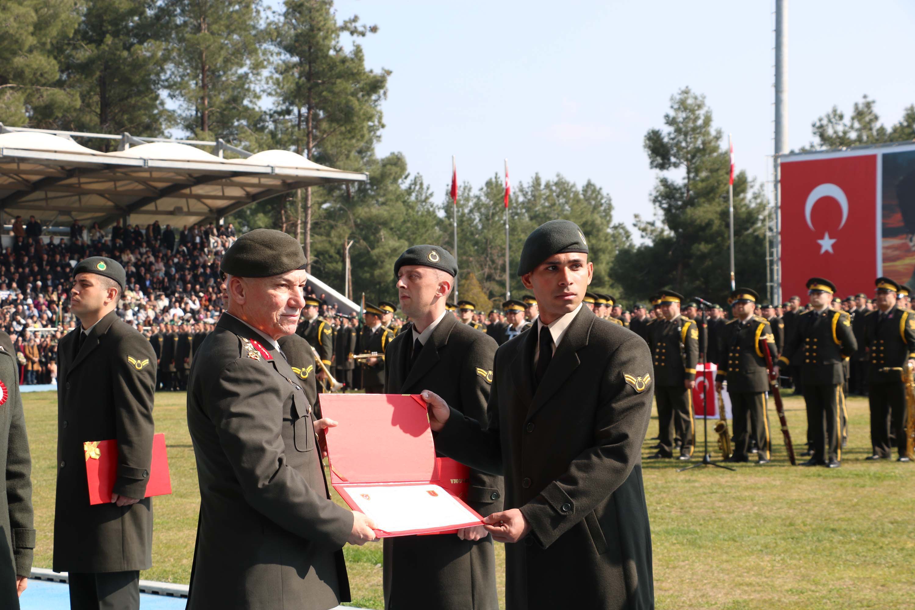 Mezuniyet töreni sonrası aile buluşması