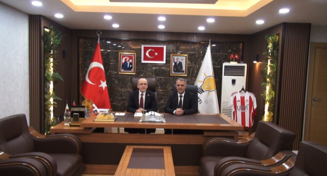 Hazine ve Maliye Bakanı Mehmet Şimşek Batman AK Parti İl Başkanı