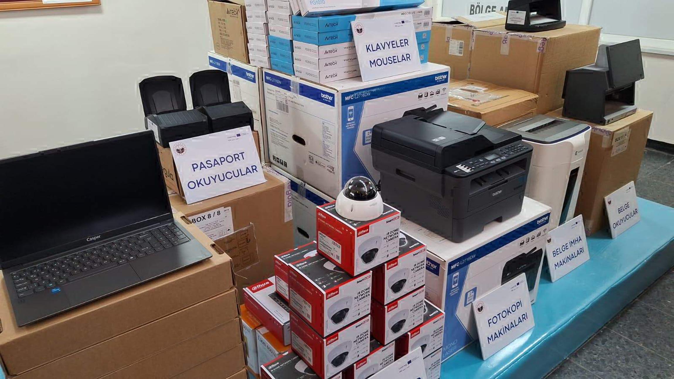 Kırklareli Valisi Uğur Turan konuşma yapıyor