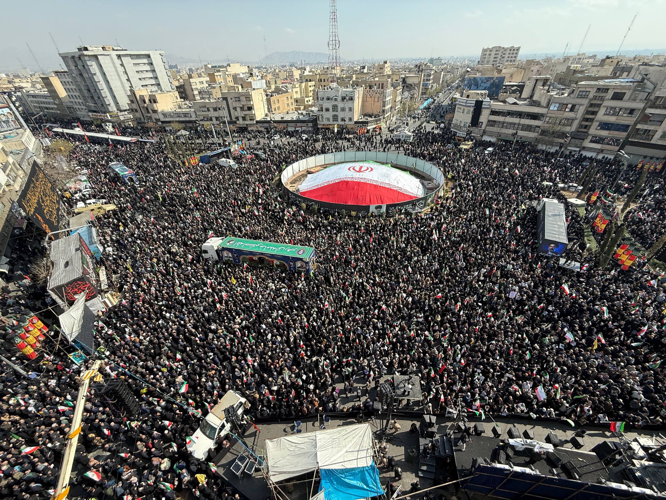 Ali Laricani cenaze töreni Tahran