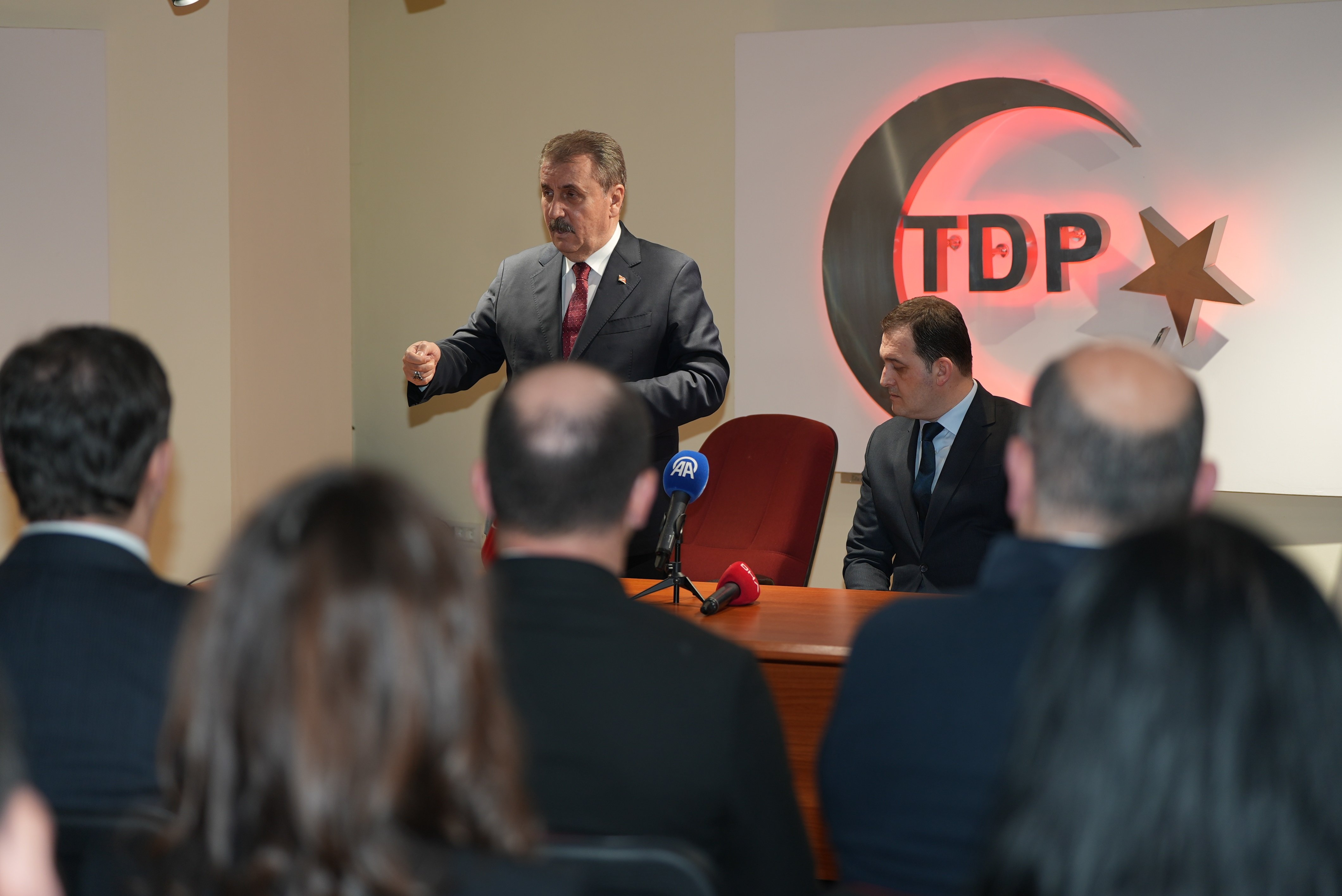 BBP Heyeti dernek ziyareti