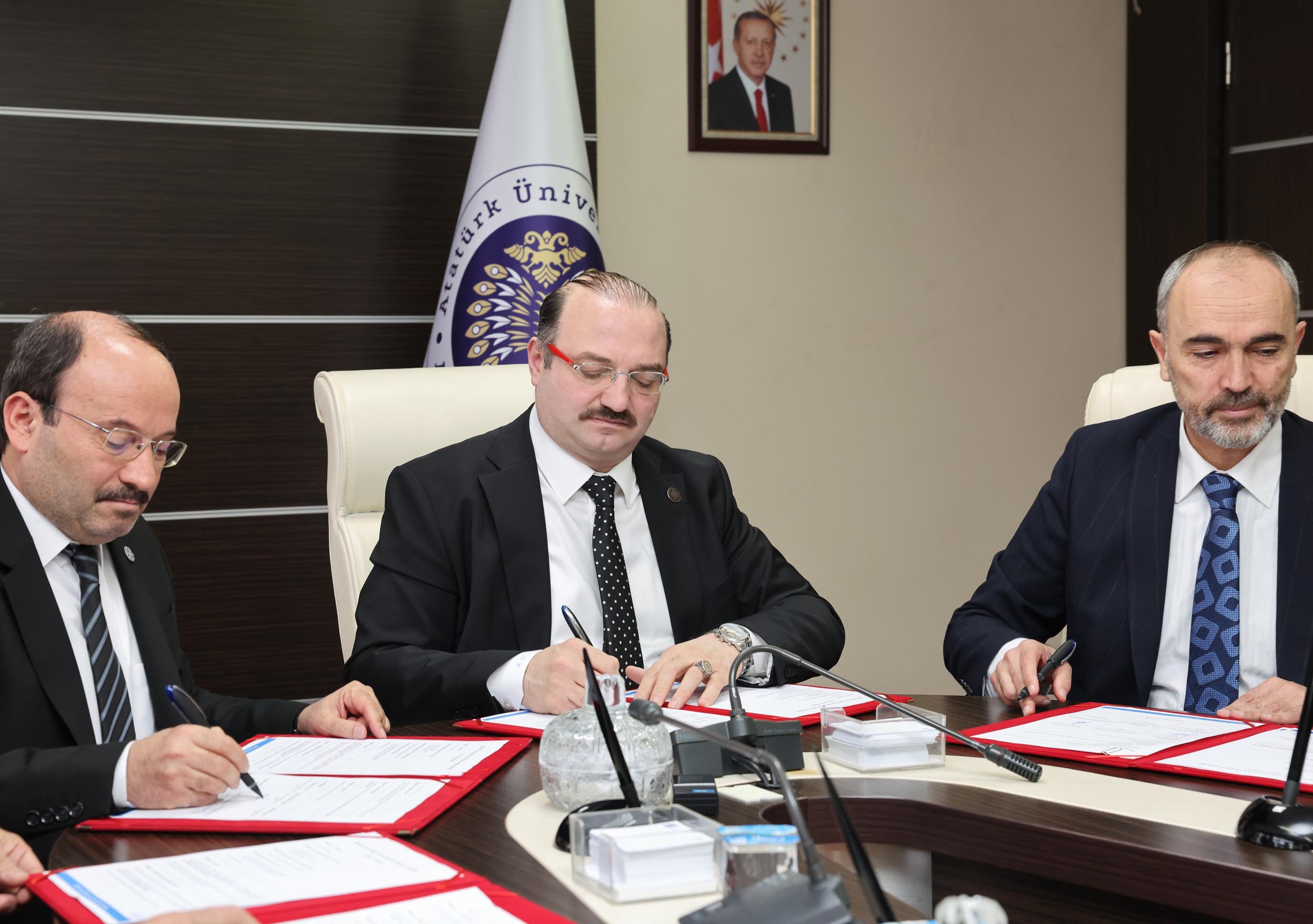 Erzurum Büyükşehir Belediye Başkanı Mehmet Sekmen