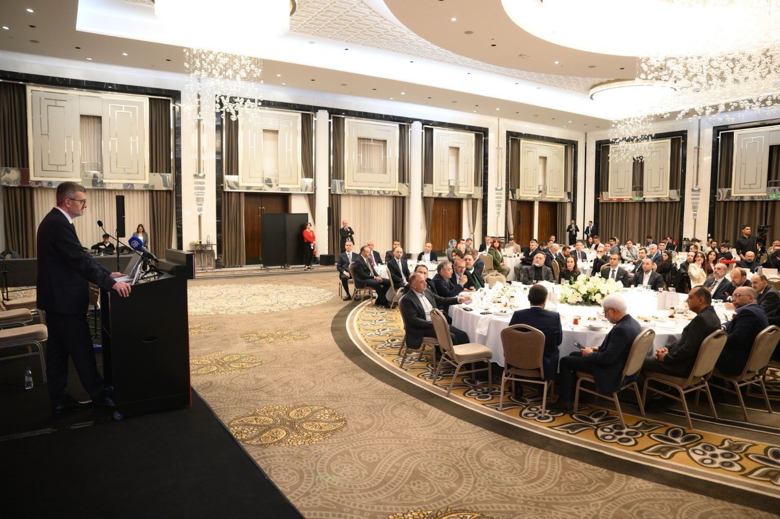 İletişim Başkanı Burhanettin Duran basın iftarı