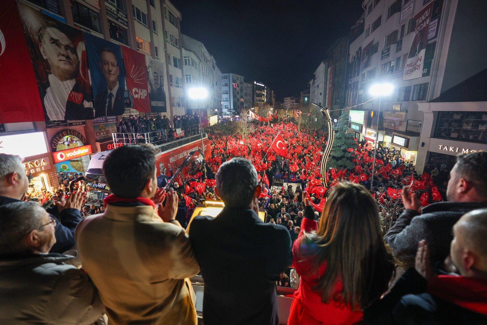 CHP iftar yemeği katılımcıları