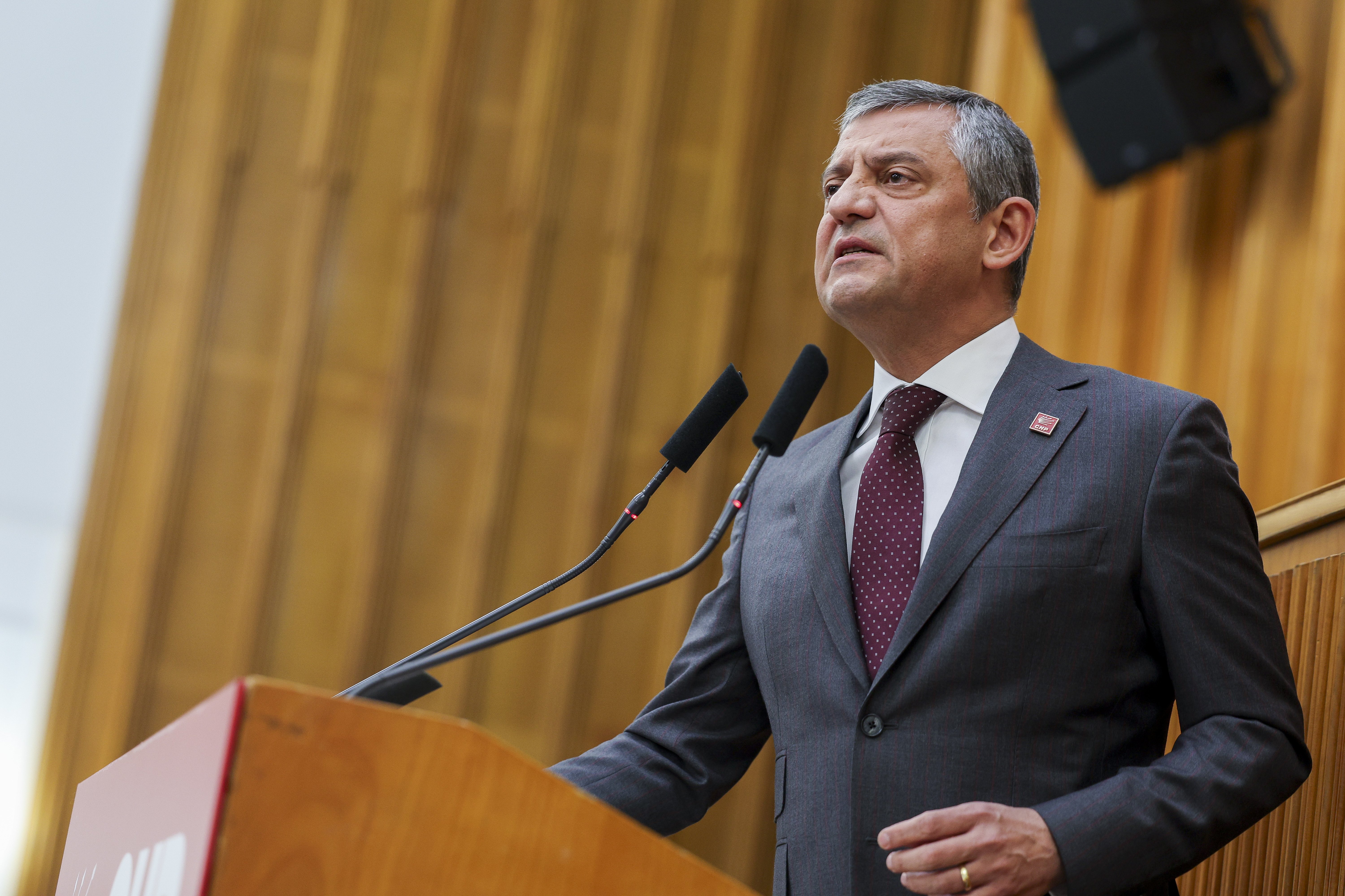 Tanju Özcan ve Özgür Özel