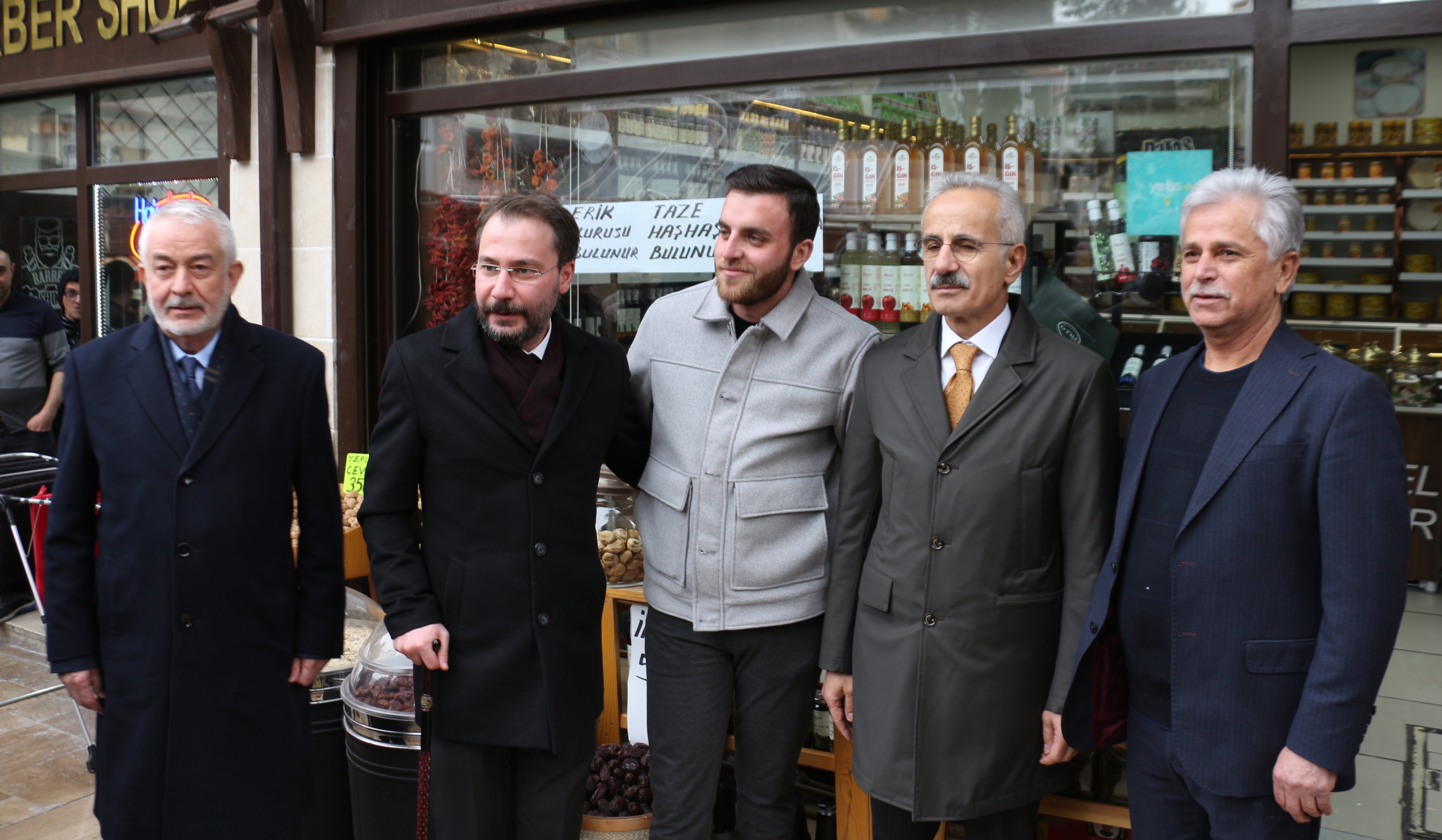 Bakan Abdulkadir Uraloğlu konuşma yapıyor