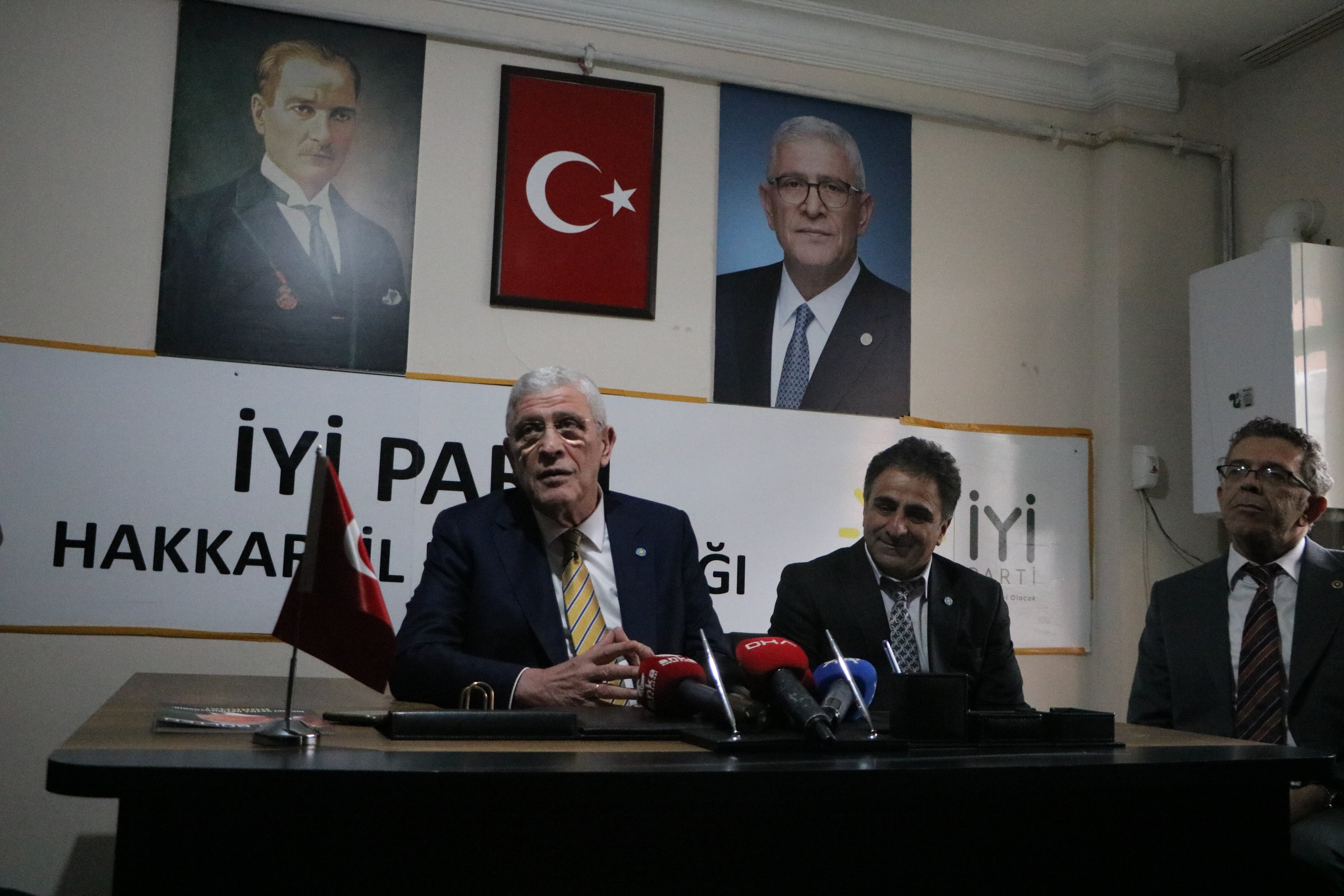 Müsavat Dervişoğlu Hakkari ziyareti