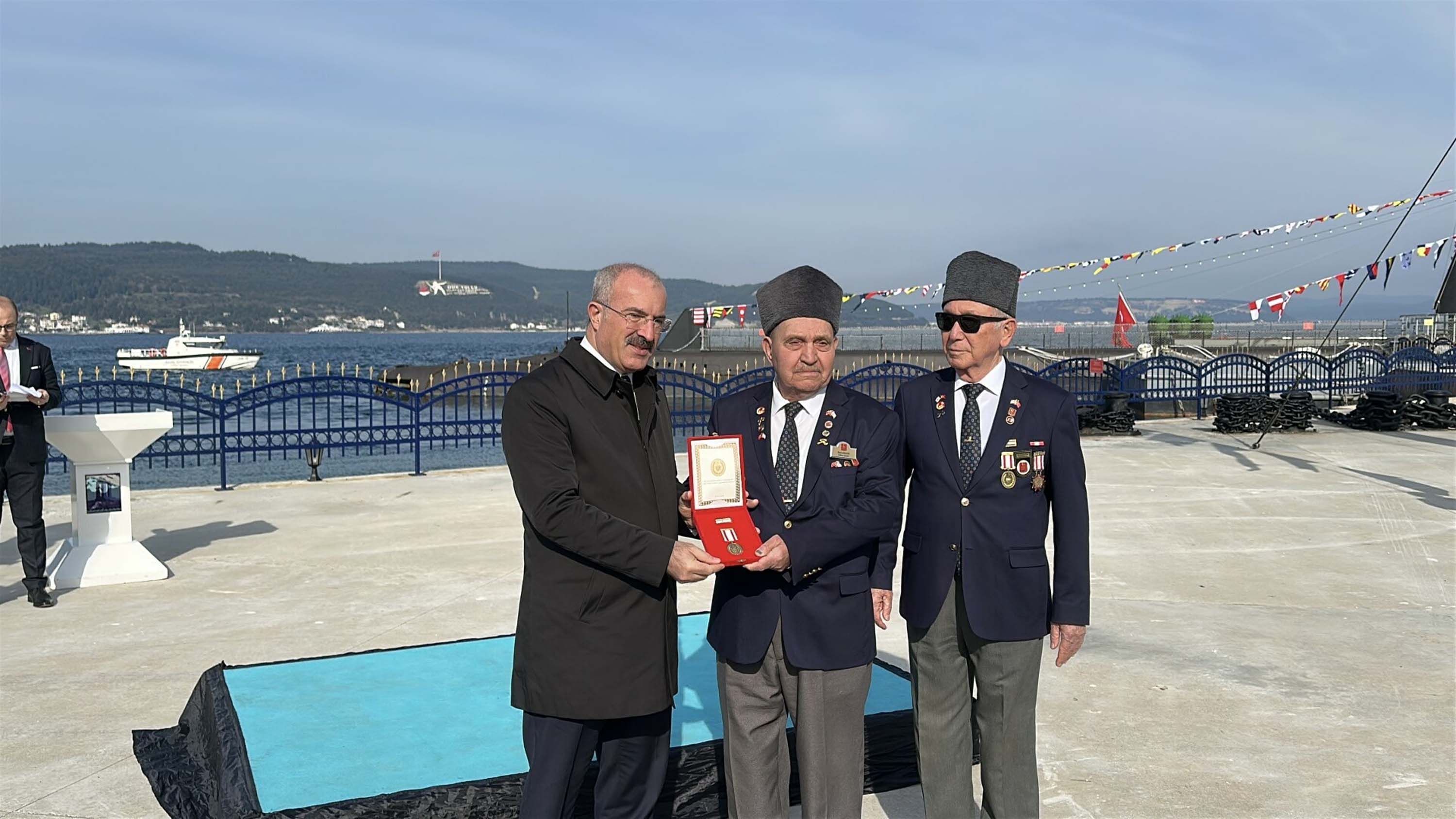 Atletlere Kutsal Emanetlerin Teslimi