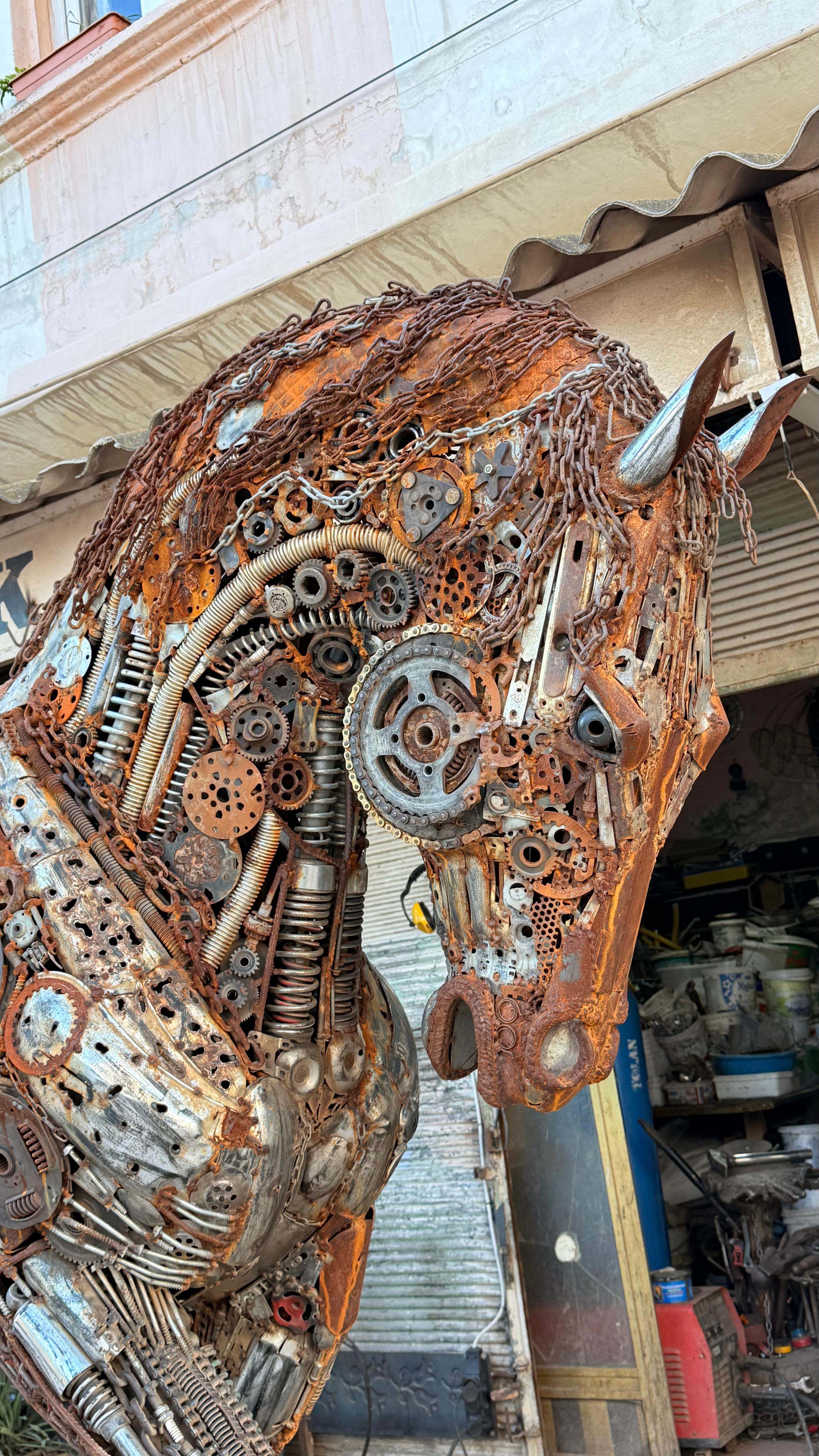 Mervan Altınorak Çalışırken