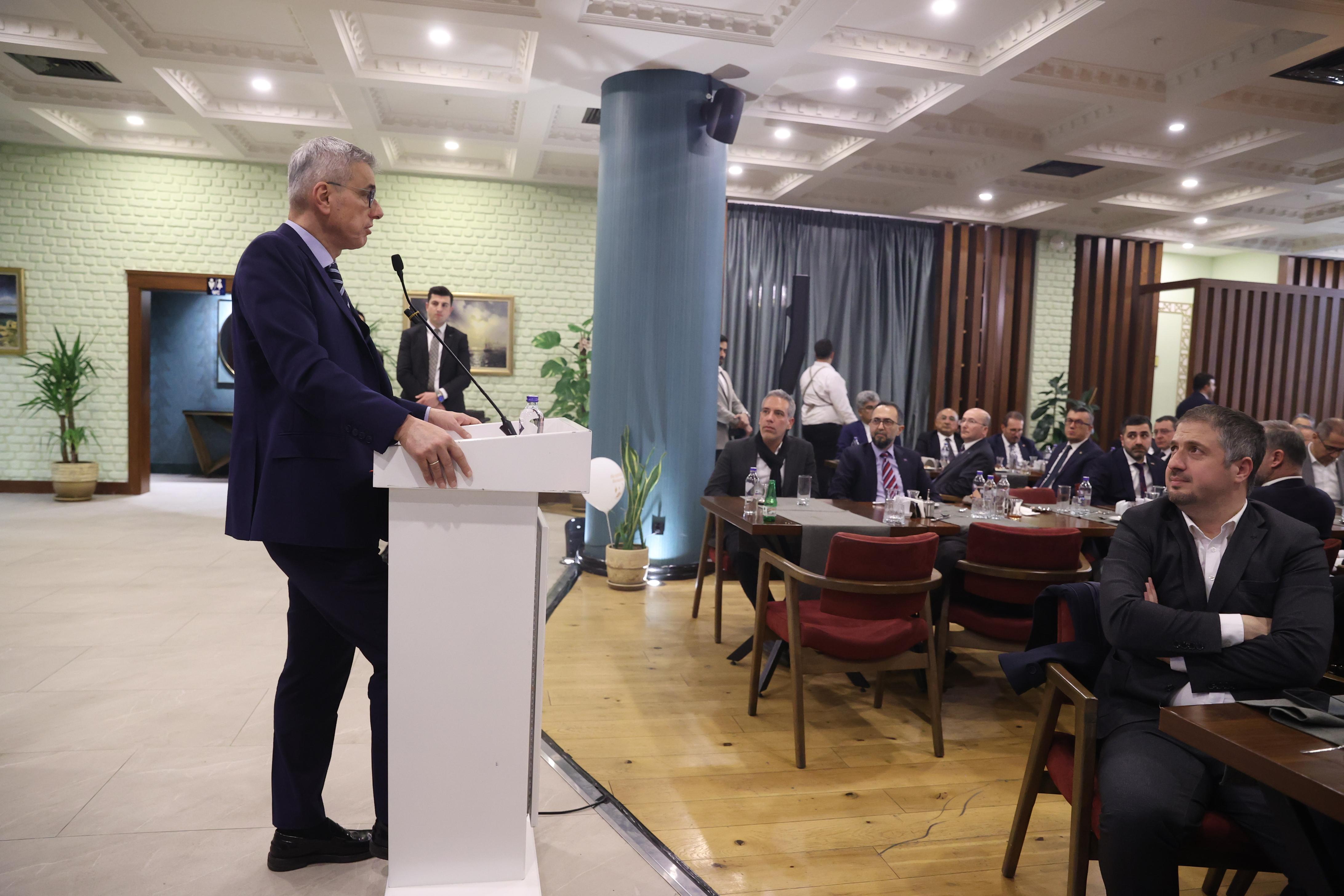 Sağlık Bakanı Kemal Memişoğlu Tıbbi Cihaz Sektörü Temsilcileriyle