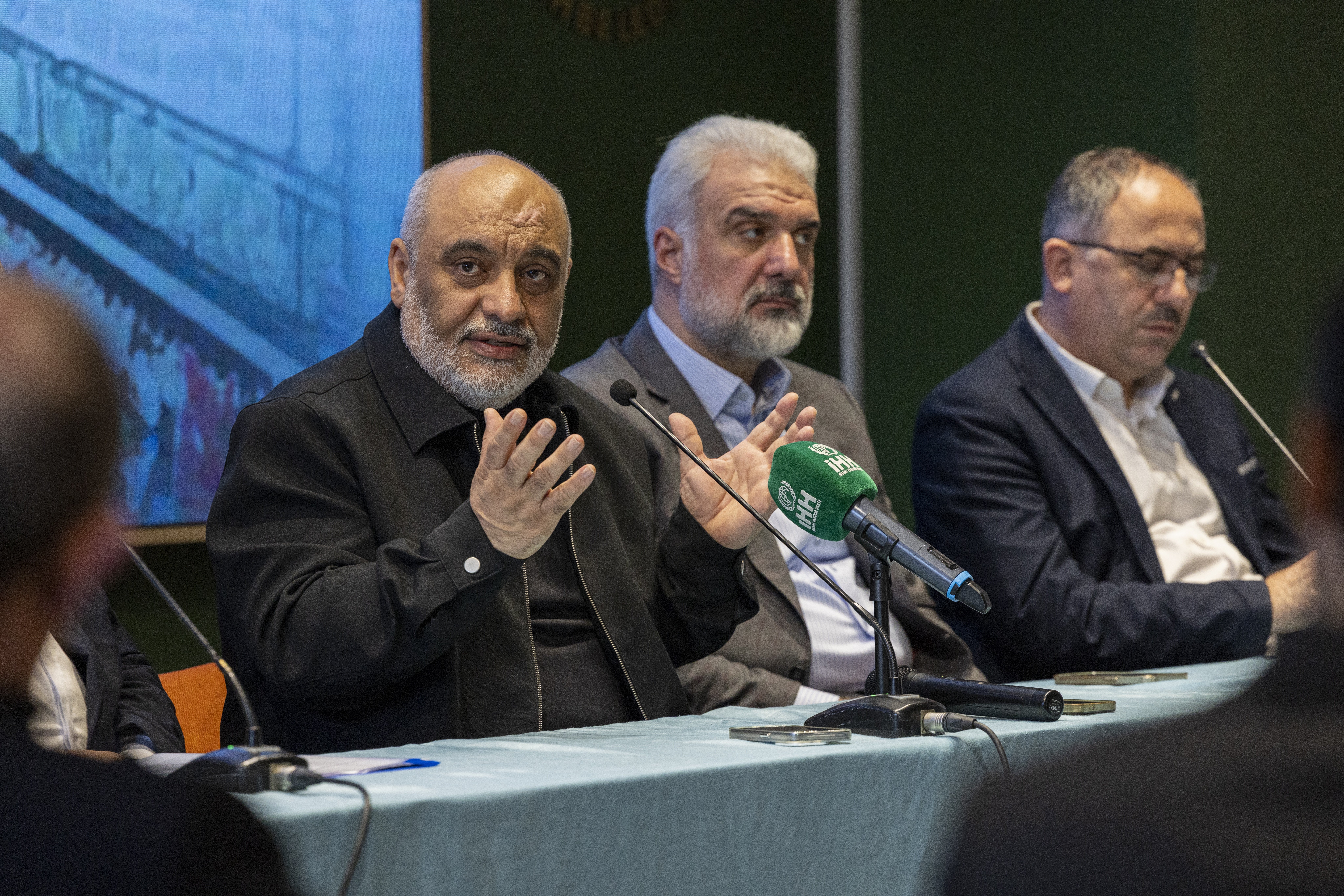 Rıdvan Kaya konuşma yapıyor